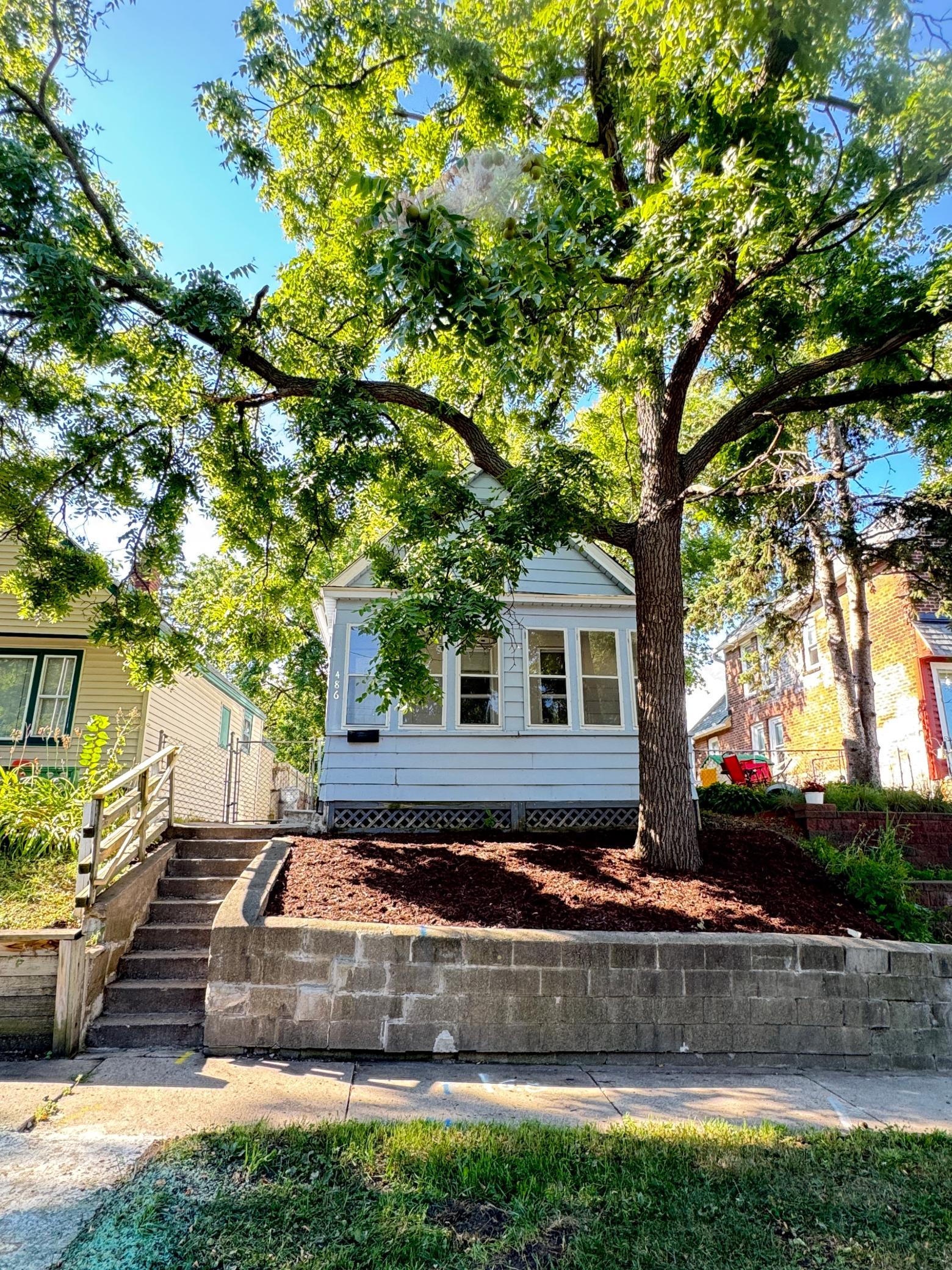 2nd image of 486 Lawson Ave W, Saint Paul, MN 55117 | MLS# 7128751