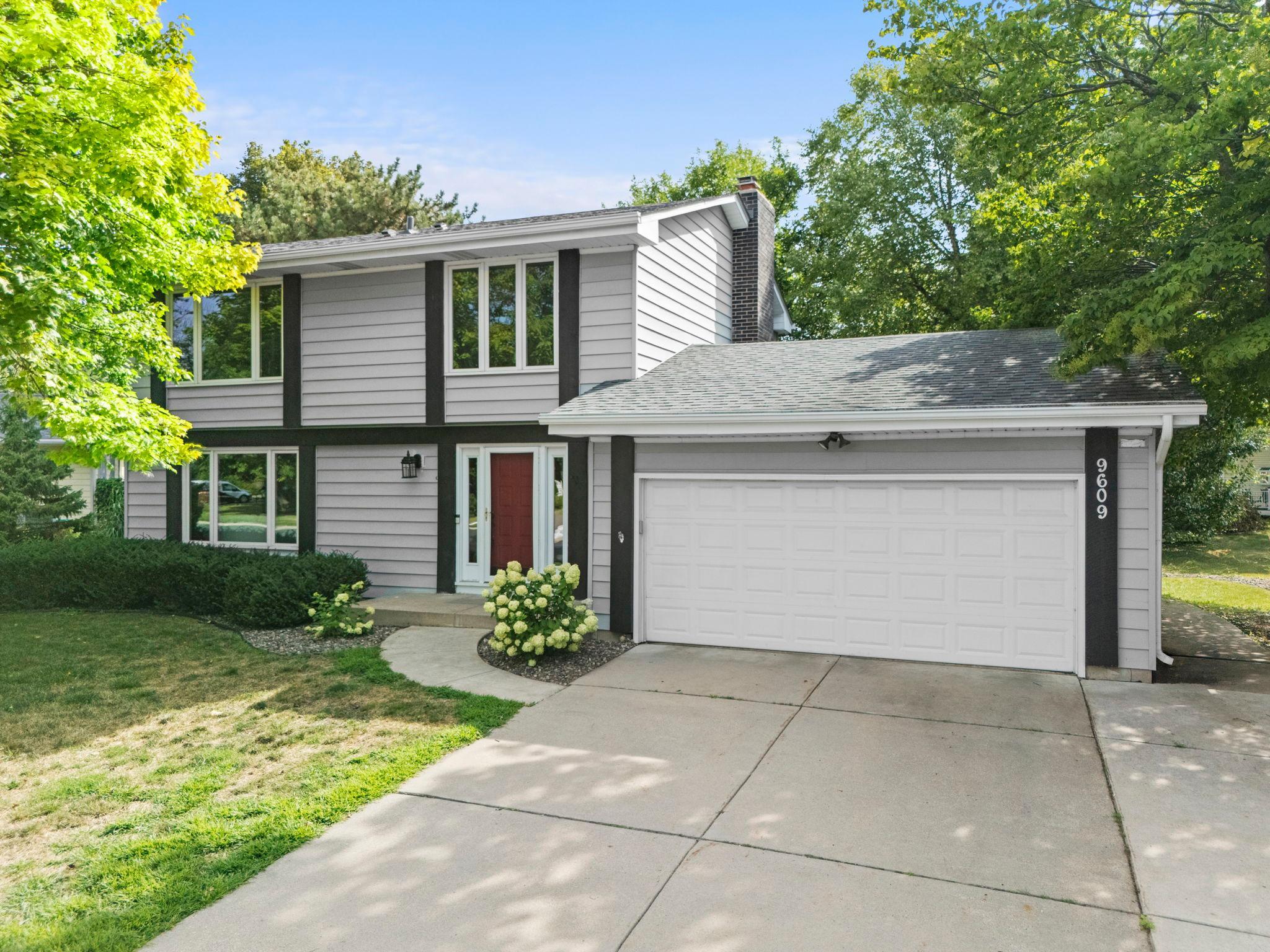 1st image of 9609 Utica Rd, Minneapolis, MN 55437 | MLS# 7128813