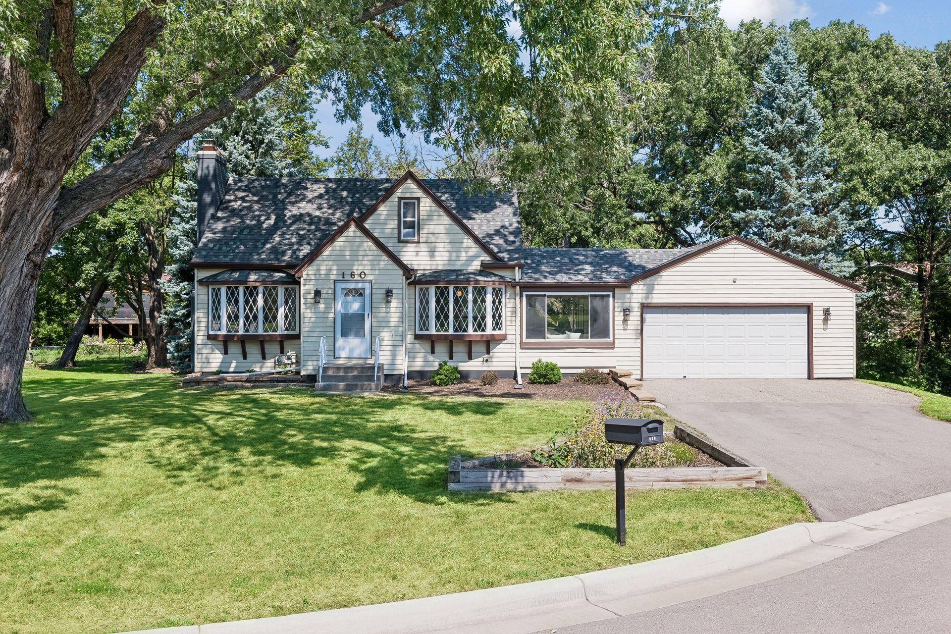1st image of 160 Mission Ln, Minneapolis, MN 55420 | MLS# 7128832