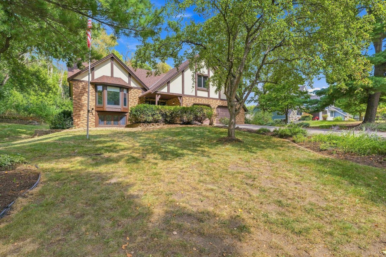 2nd image of 7885 Lower 139th Ct, Apple Valley, MN 55124 | MLS# 7128840
