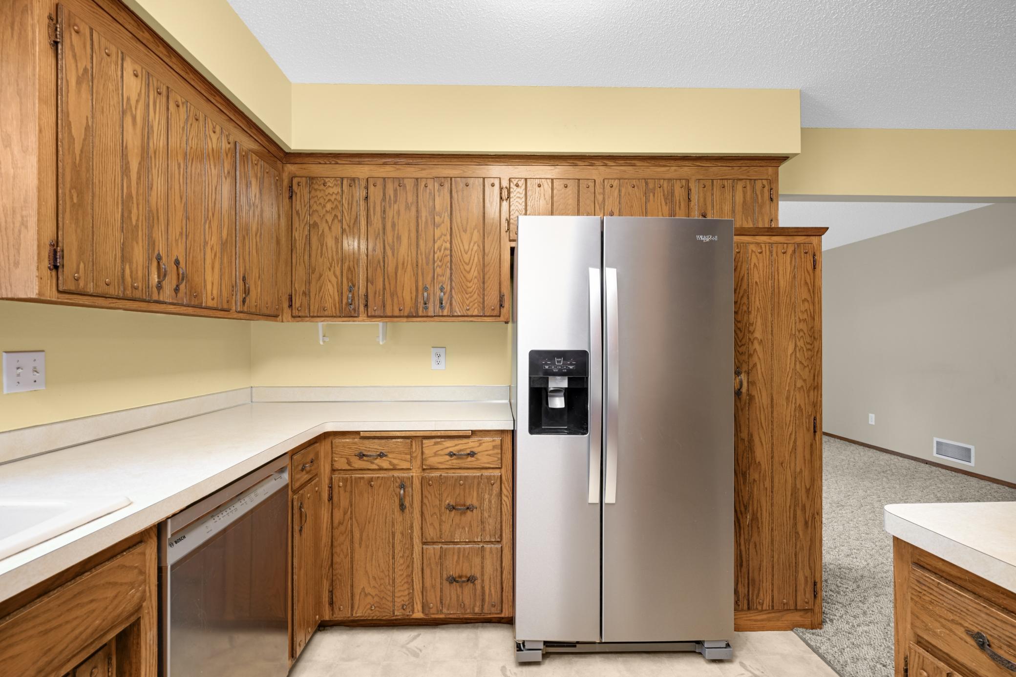 2nd image of 7719 Knollwood Dr, Saint Paul, MN 55112 | MLS# 7128927