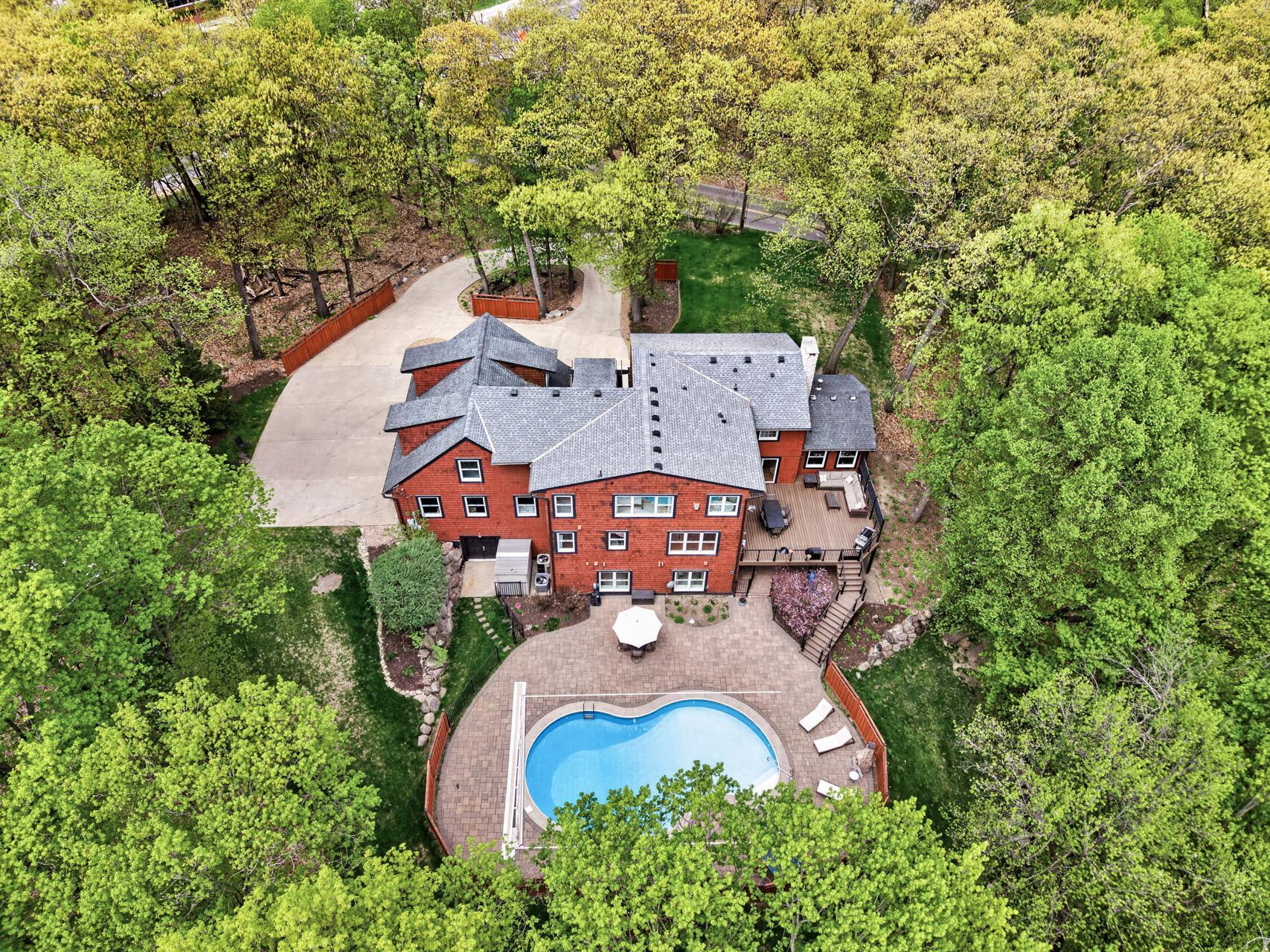 1st image of 19055 Ridgewood Rd, Wayzata, MN 55391 | MLS# 7128938