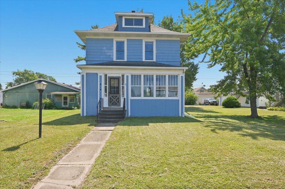 1st image of 814 N 20th St, Superior, WI 54880 | MLS# 7128957