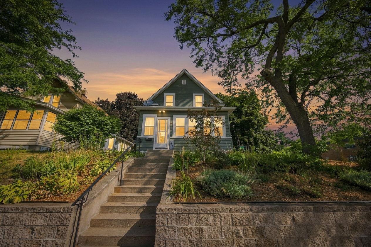 3rd image of 1825 Minnehaha Ave W, Saint Paul, MN 55104 | MLS# 7128960