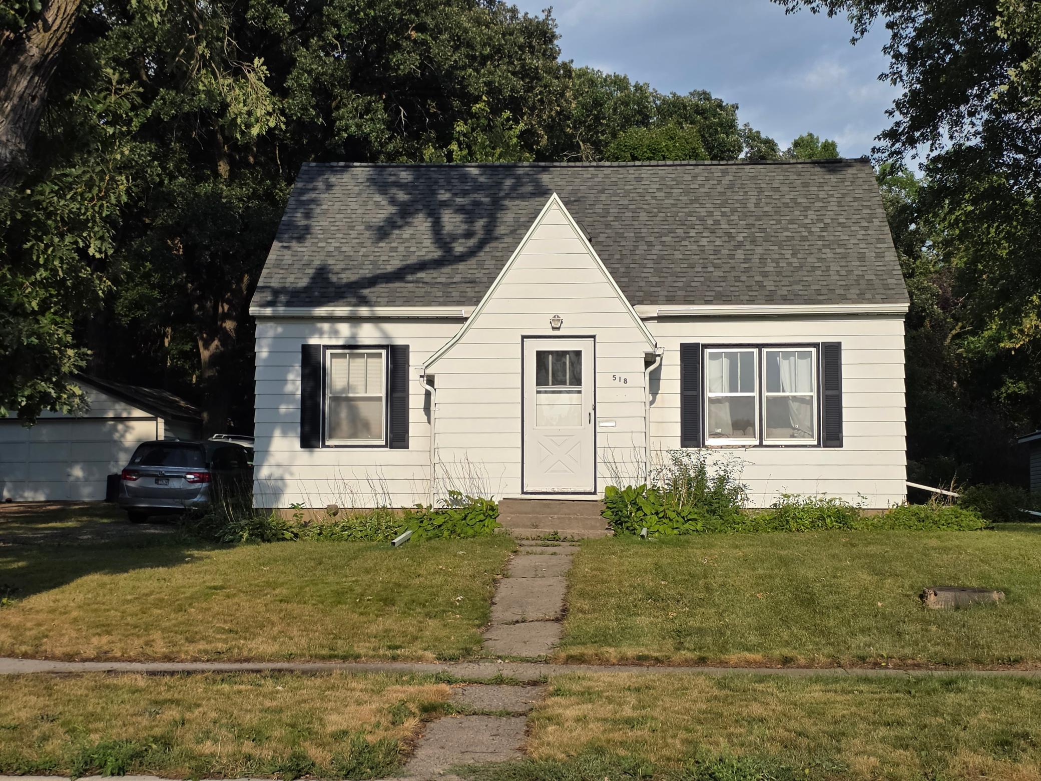 1st image of 518 N Burlington Ave, Fergus Falls, MN 56537 | MLS# 7129019