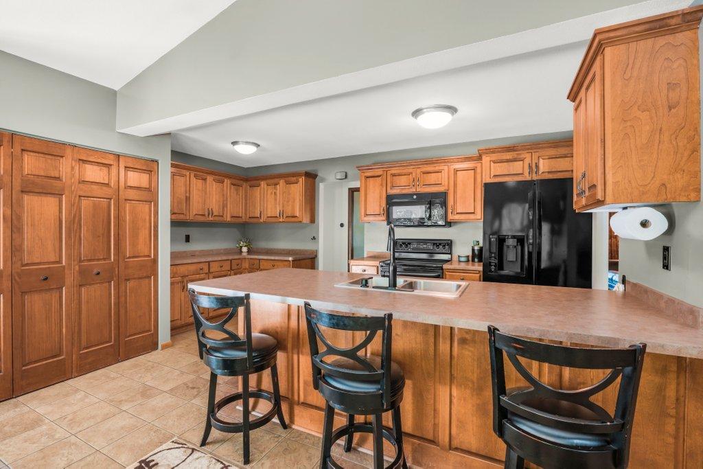 3rd image of 17100 11Th Ave N, Minneapolis, MN 55447 | MLS# 7129065