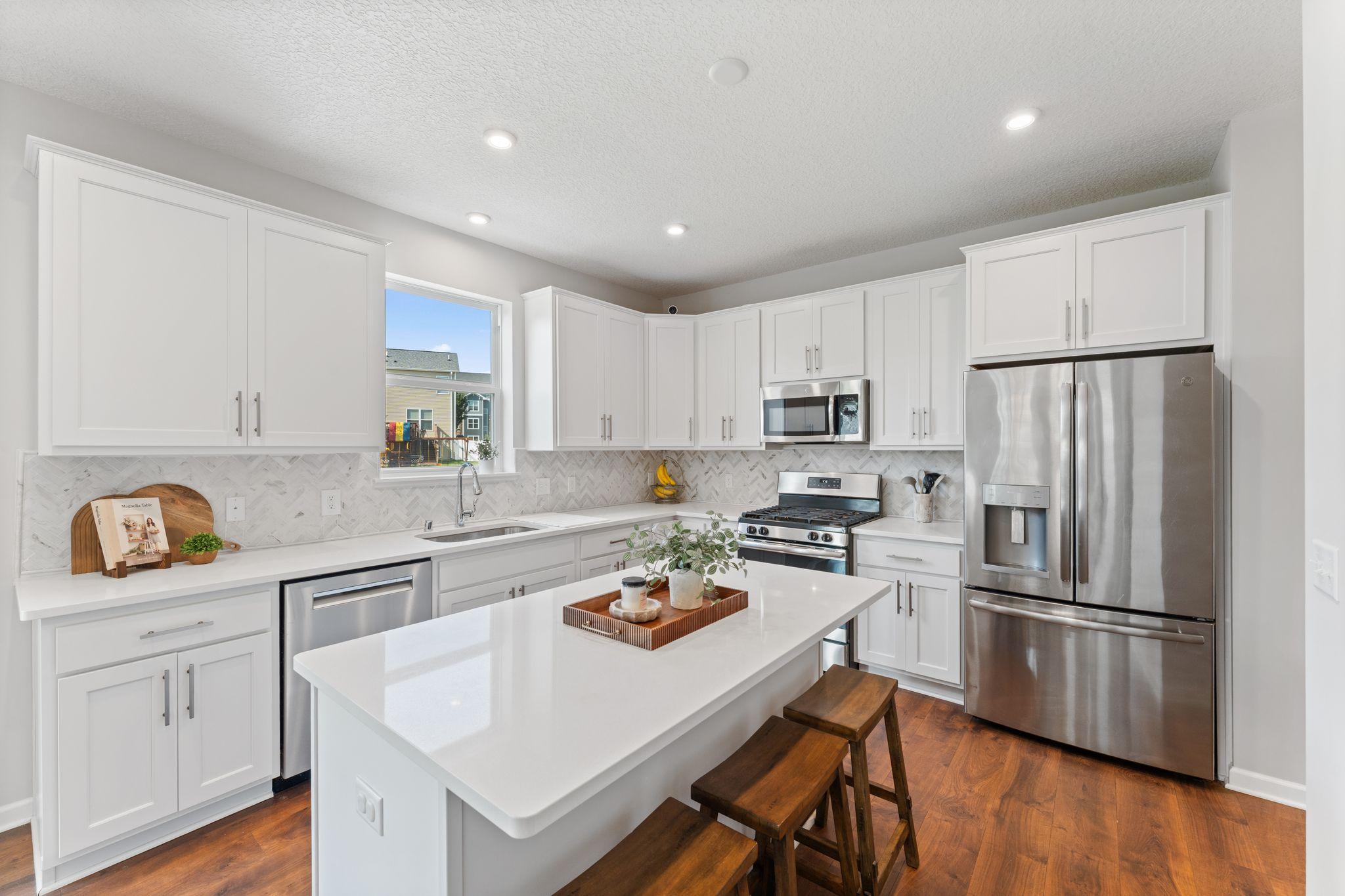 3rd image of 18135 Gladstone Trl, Lakeville, MN 55044 | MLS# 7129100