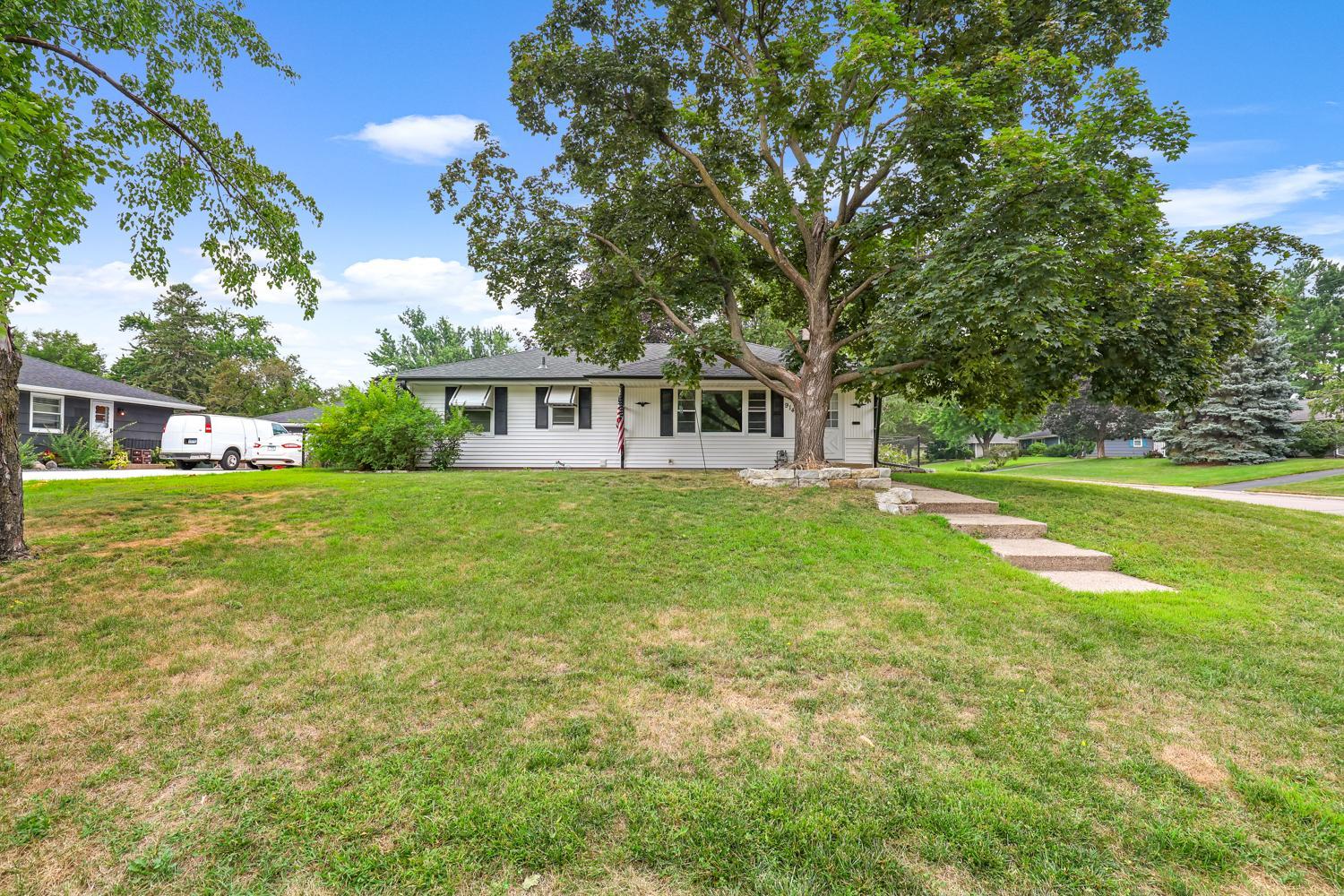 2nd image of 9141 Oliver Ave S, Minneapolis, MN 55431 | MLS# 7129102