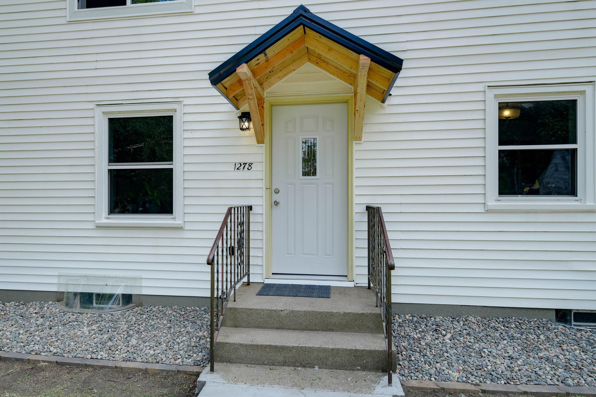 3rd image of 1278 Hubbard Ave, Saint Paul, MN 55104 | MLS# 7129114