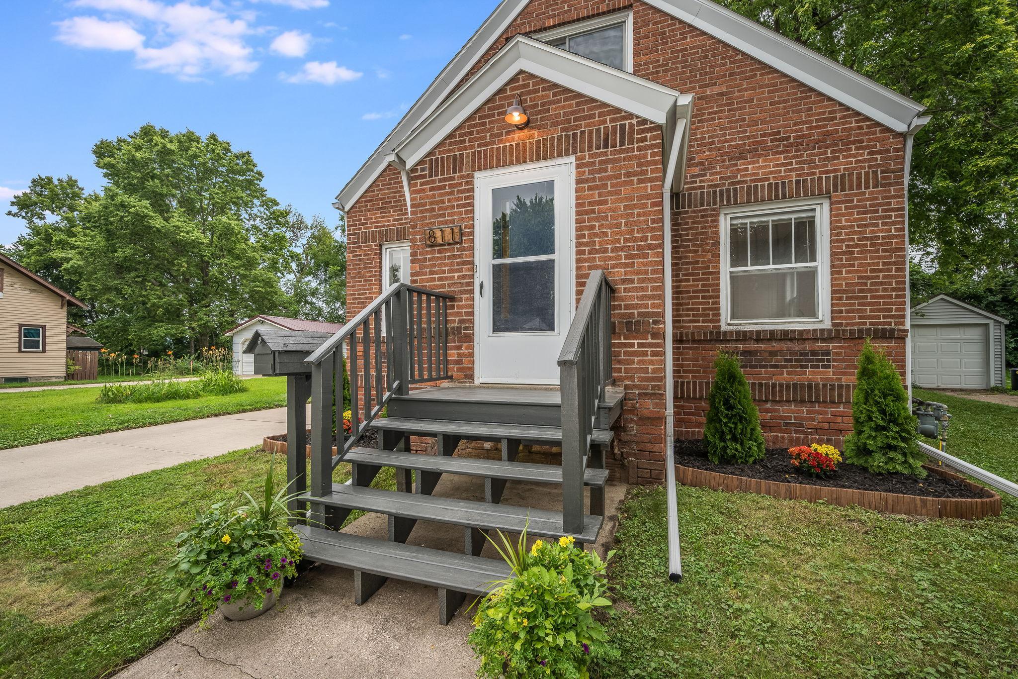 2nd image of 811 South Ave, North Mankato, MN 56003 | MLS# 7129126