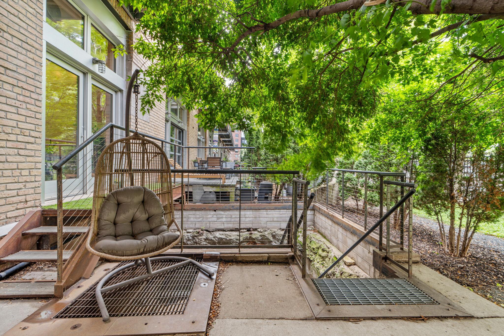 2nd image of 801 Washington Ave N, Minneapolis, MN 55401