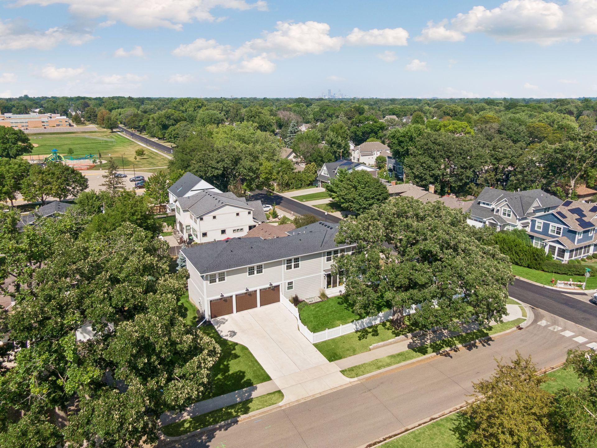3rd image of 5944 Concord Ave, Minneapolis, MN 55424 | MLS# 7129156