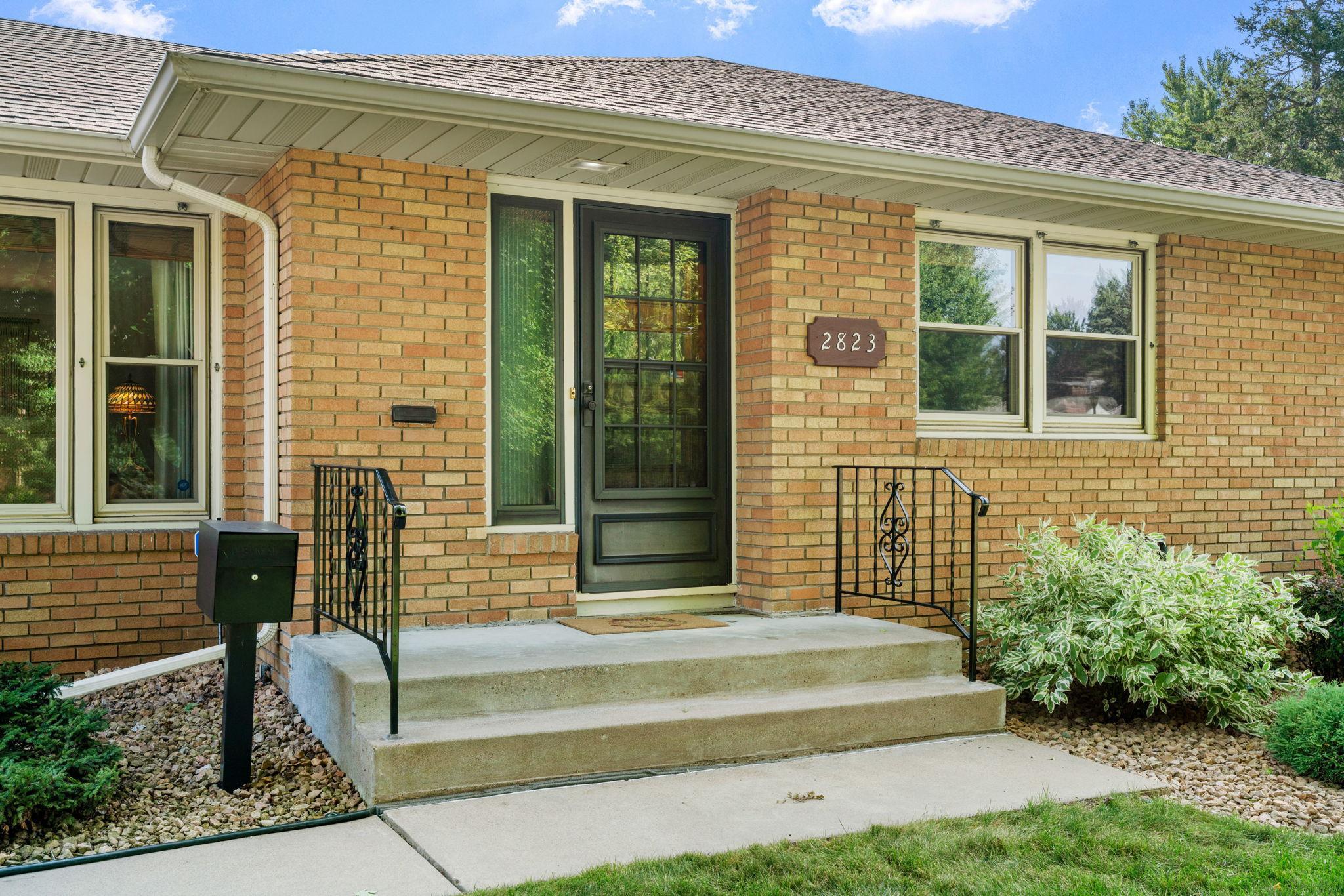 4th image of 2823 Silver Lake Rd Ne, Saint Anthony, MN 55418 | MLS# 7129173