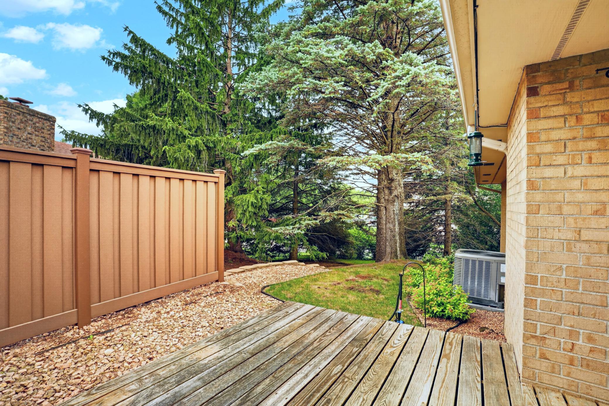 2nd image of 7055 Robinwood Trl, Saint Paul, MN 55125 | MLS# 7129179