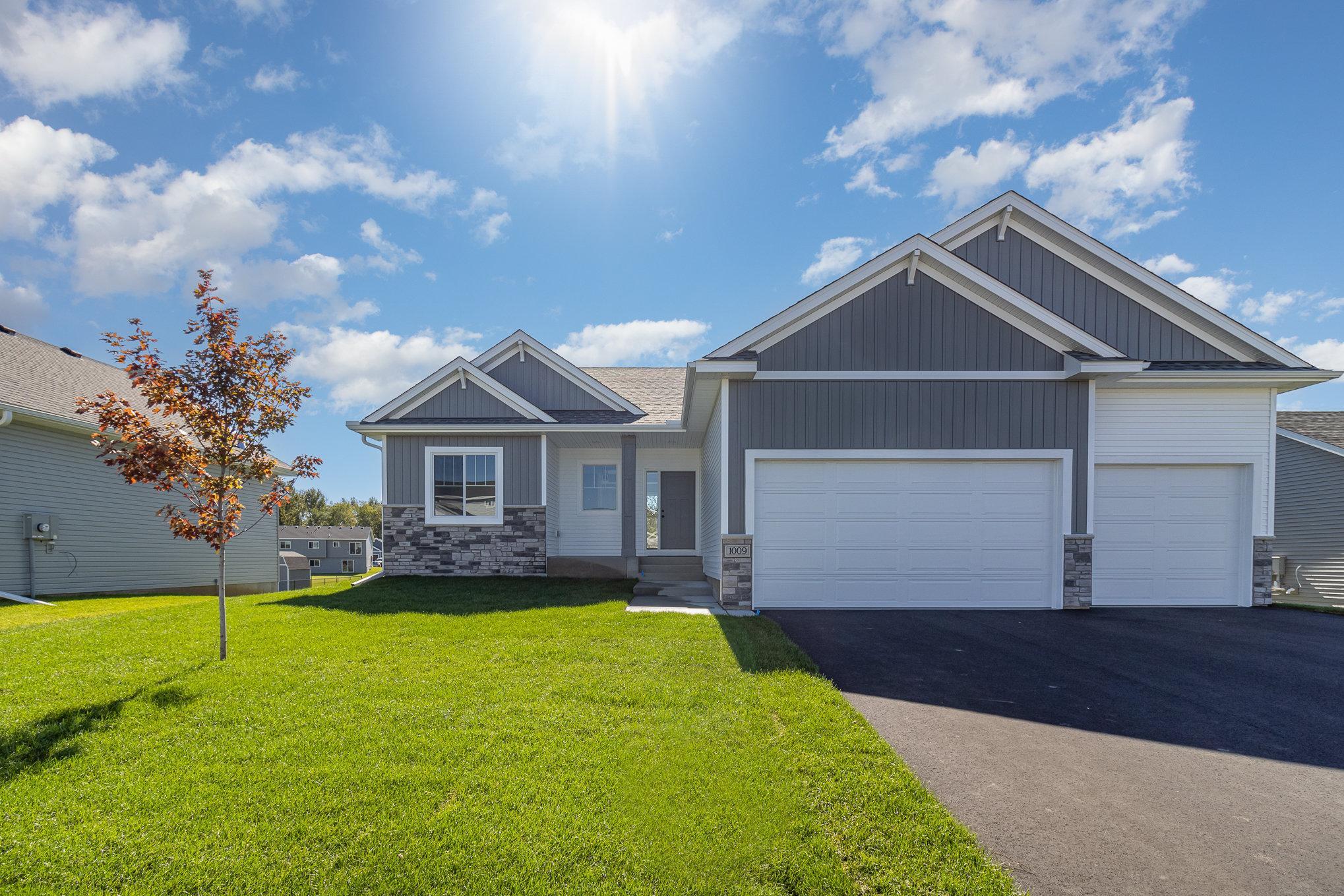 1st image of 22790 Silverod St Nw, Saint Francis, MN 55070 | MLS# 7129181