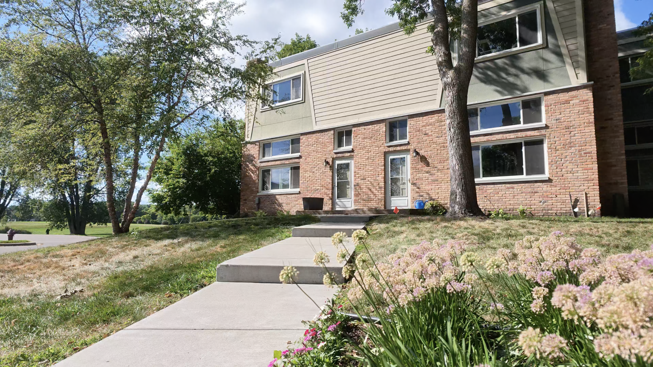 1st image of 7451 W Franklin Ave, Minneapolis, MN 55426 | MLS# 7129187