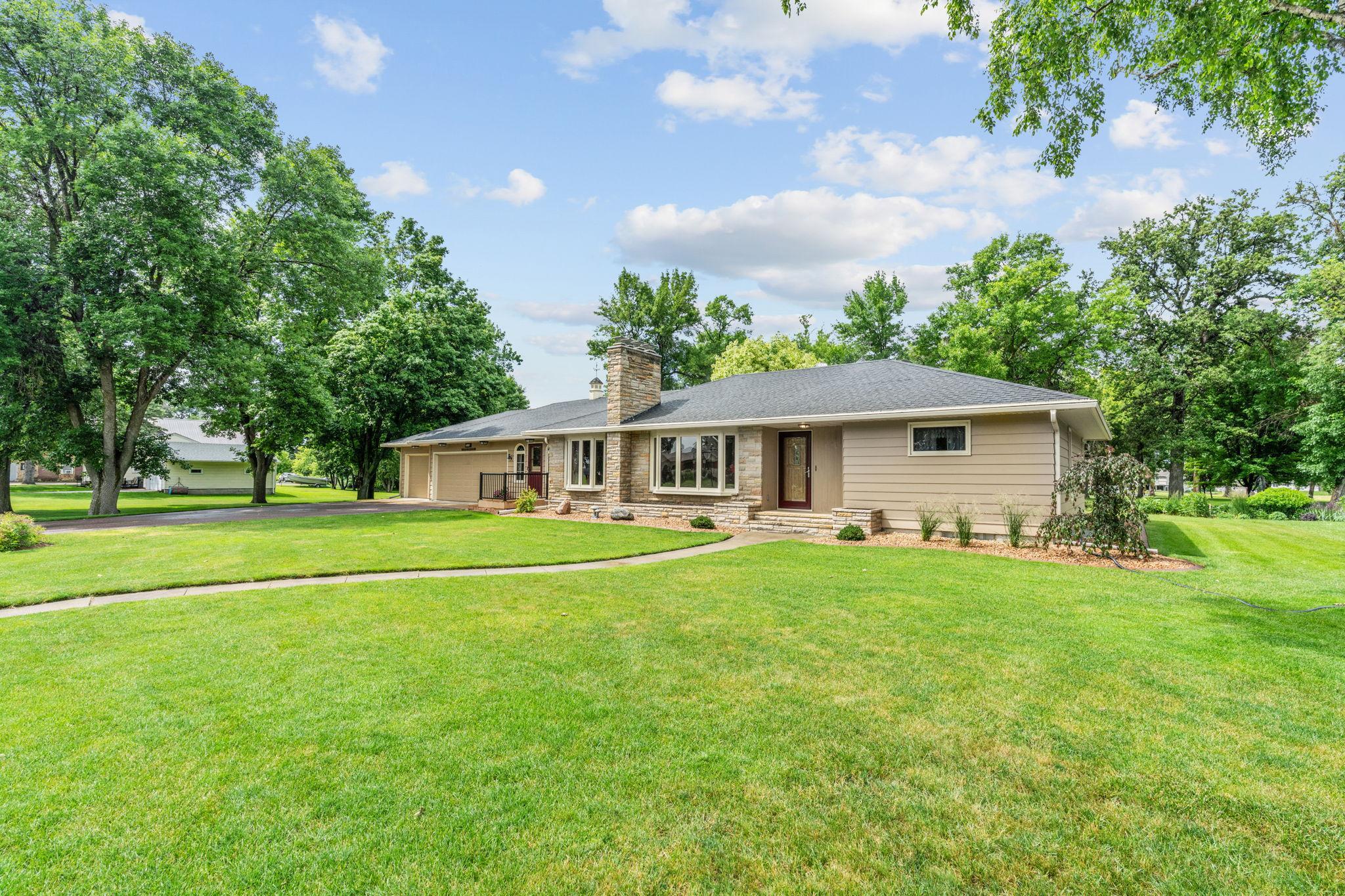2nd image of 719 Park Ave, Hamburg, MN 55339 | MLS# 7129207