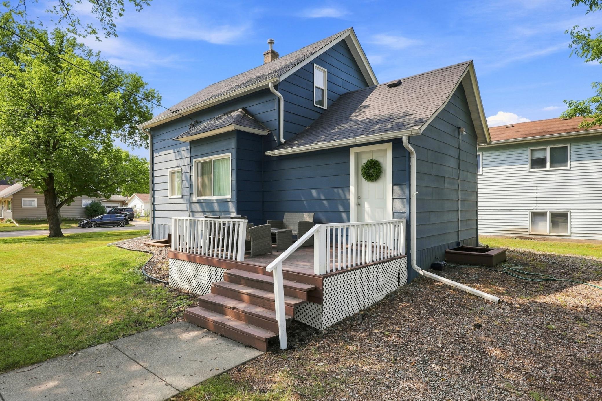 2nd image of 1331 10th Ave N, Fargo, ND 58102 | MLS# 7129241