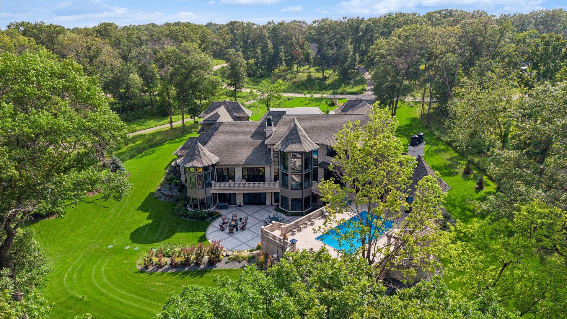 5th image of 14 Cherrywood Cir, North Oaks, MN 55127 | MLS# 7129253