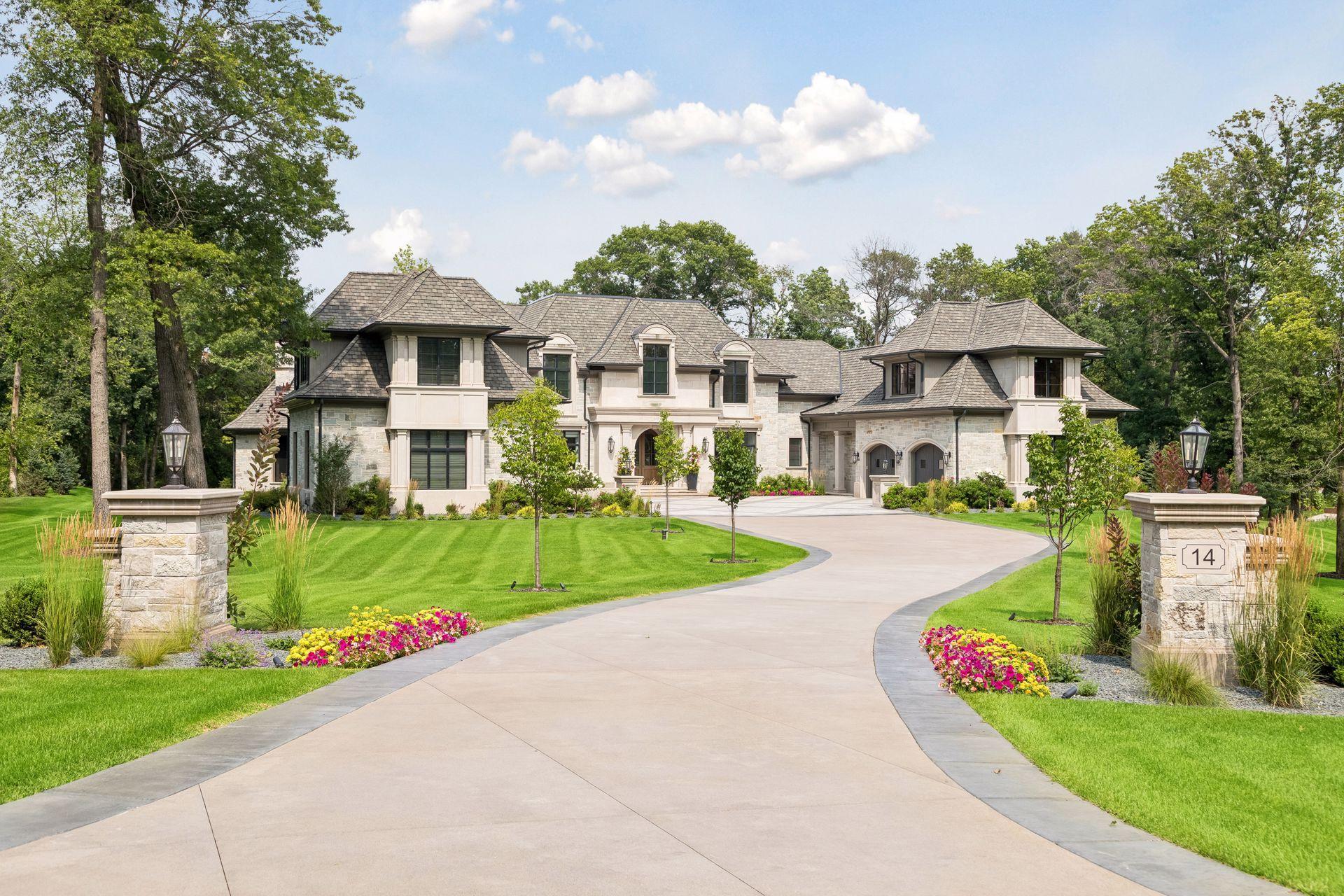 1st image of 14 Cherrywood Cir, North Oaks, MN 55127 | MLS# 7129253