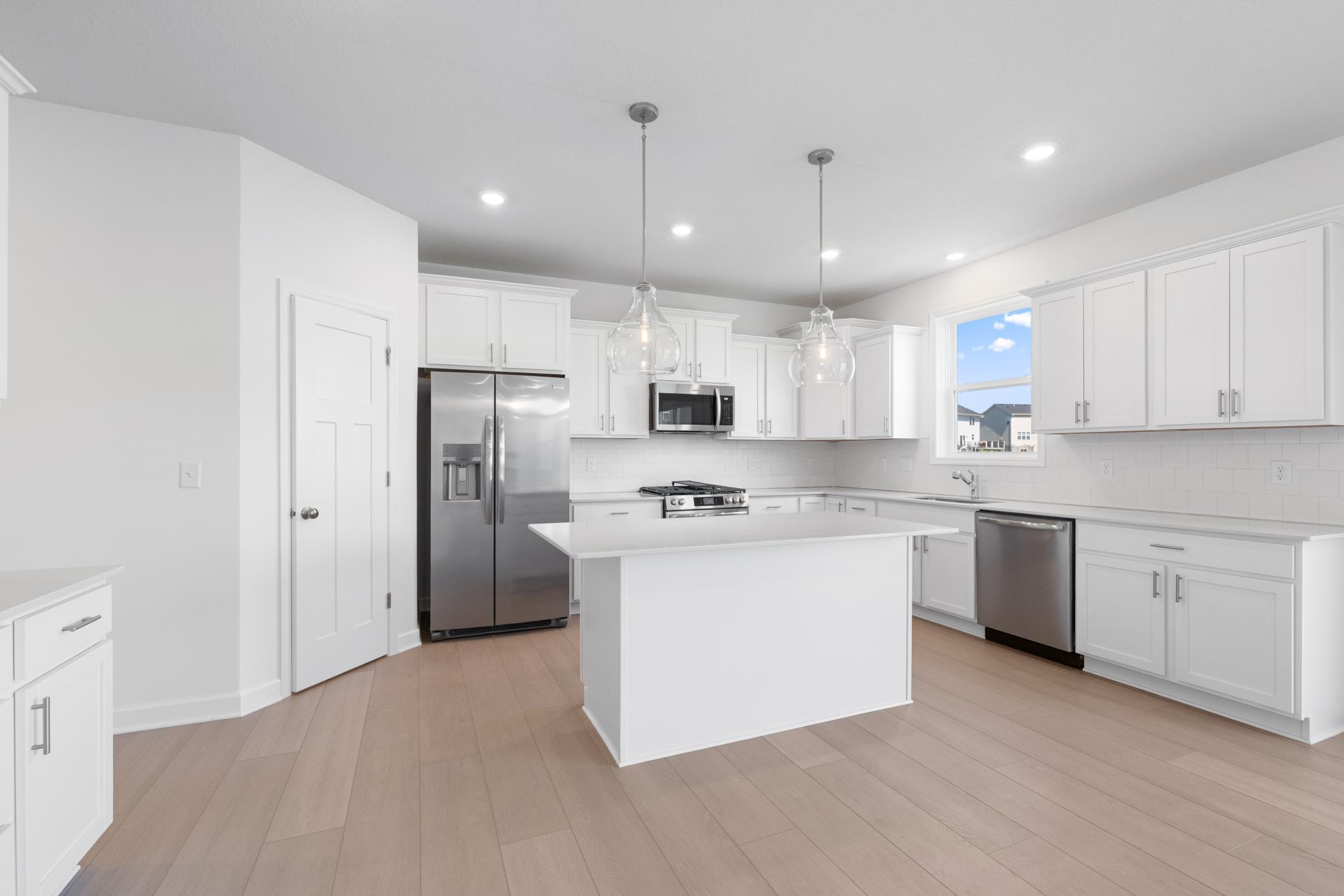 4th image of 5072 Windlass Dr, Saint Paul, MN 55129 | MLS# 7129277