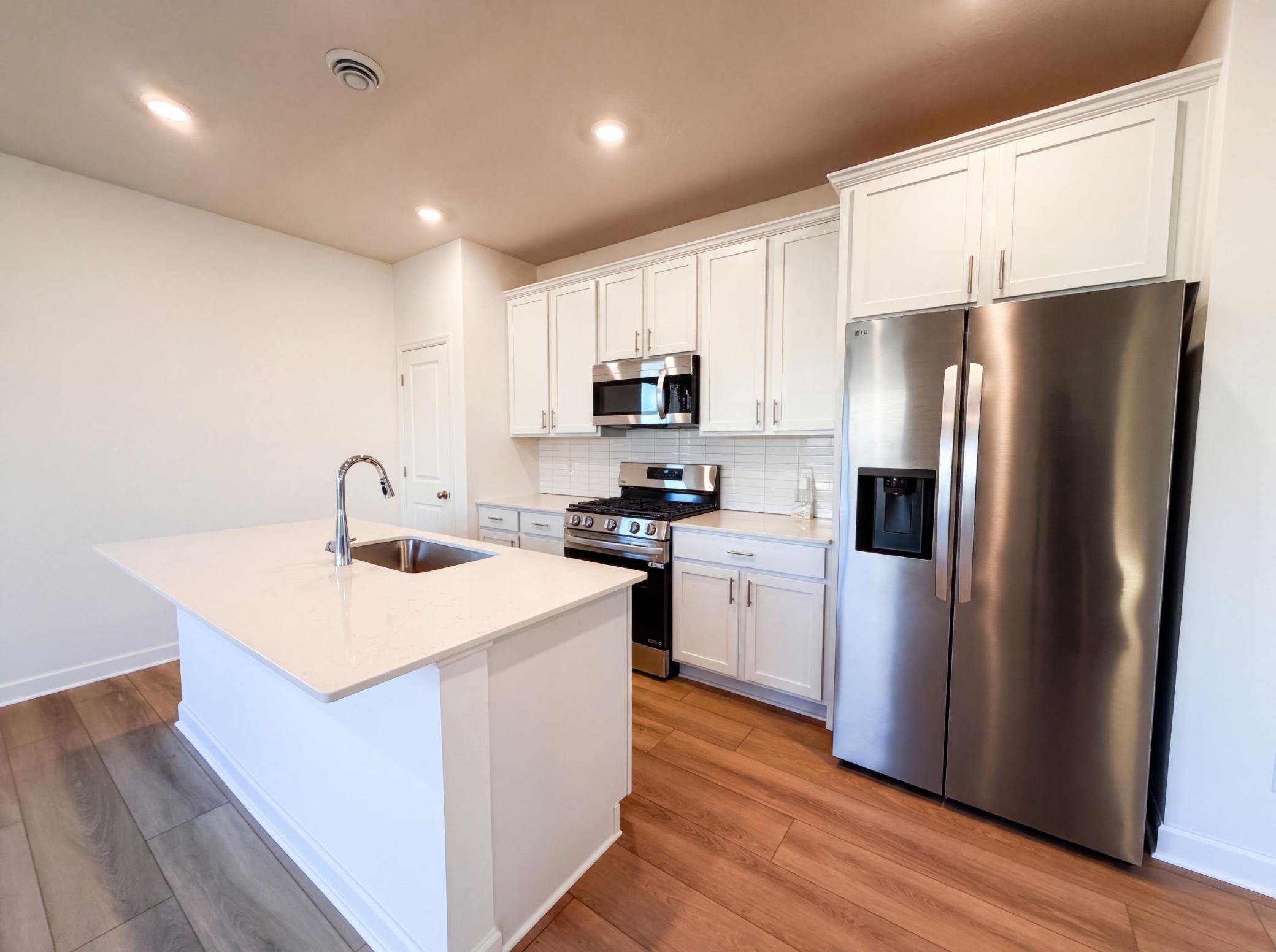 2nd image of 10773 Hemingway Ave S, Cottage Grove, MN 55016 | MLS# 7129301