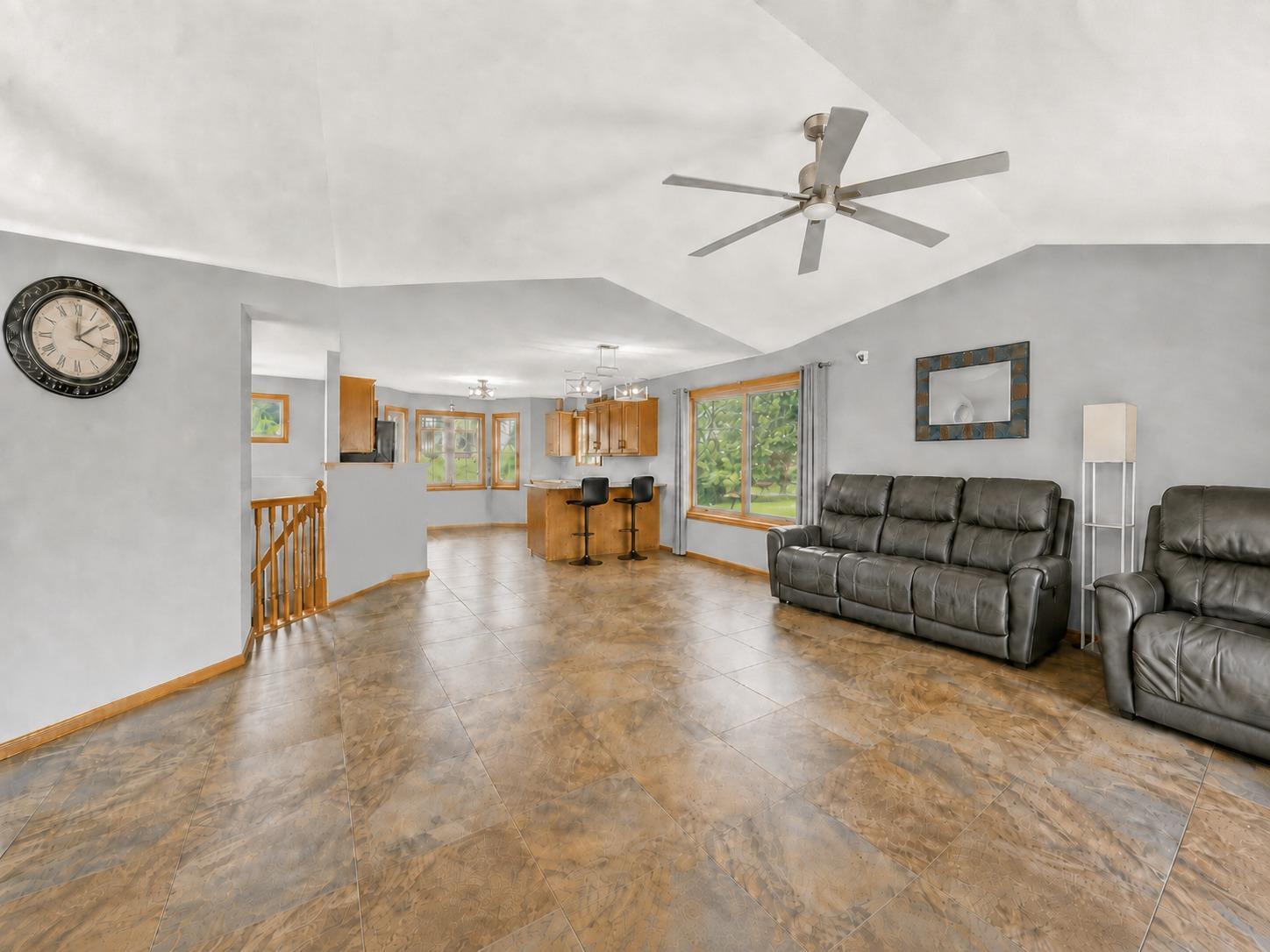 4th image of 3931 Birmingham Ln Nw, Rochester, MN 55901 | MLS# 7129337