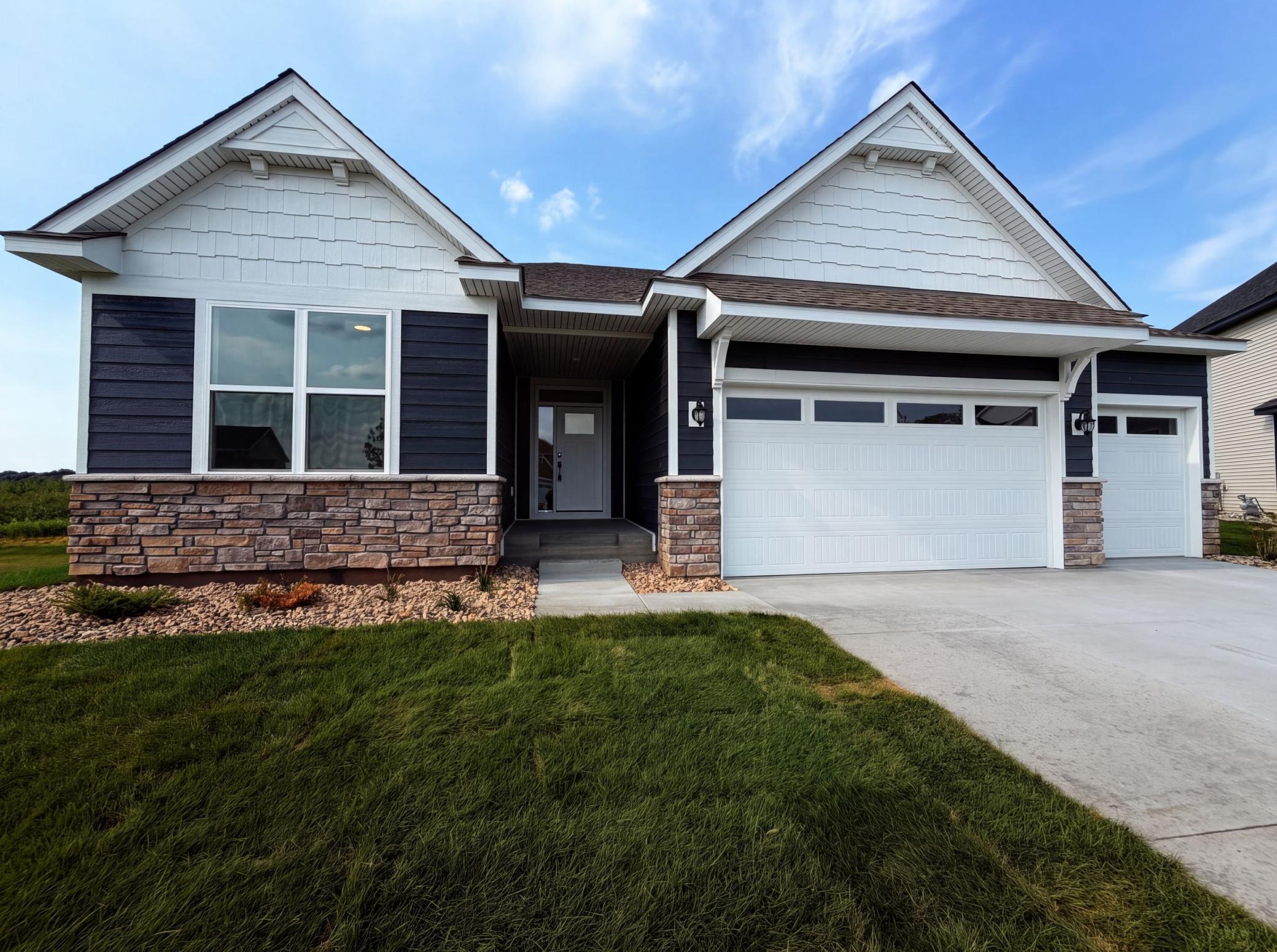 1st image of 851 Londonderry Ln Nw, Rochester, MN 55901 | MLS# 7129367