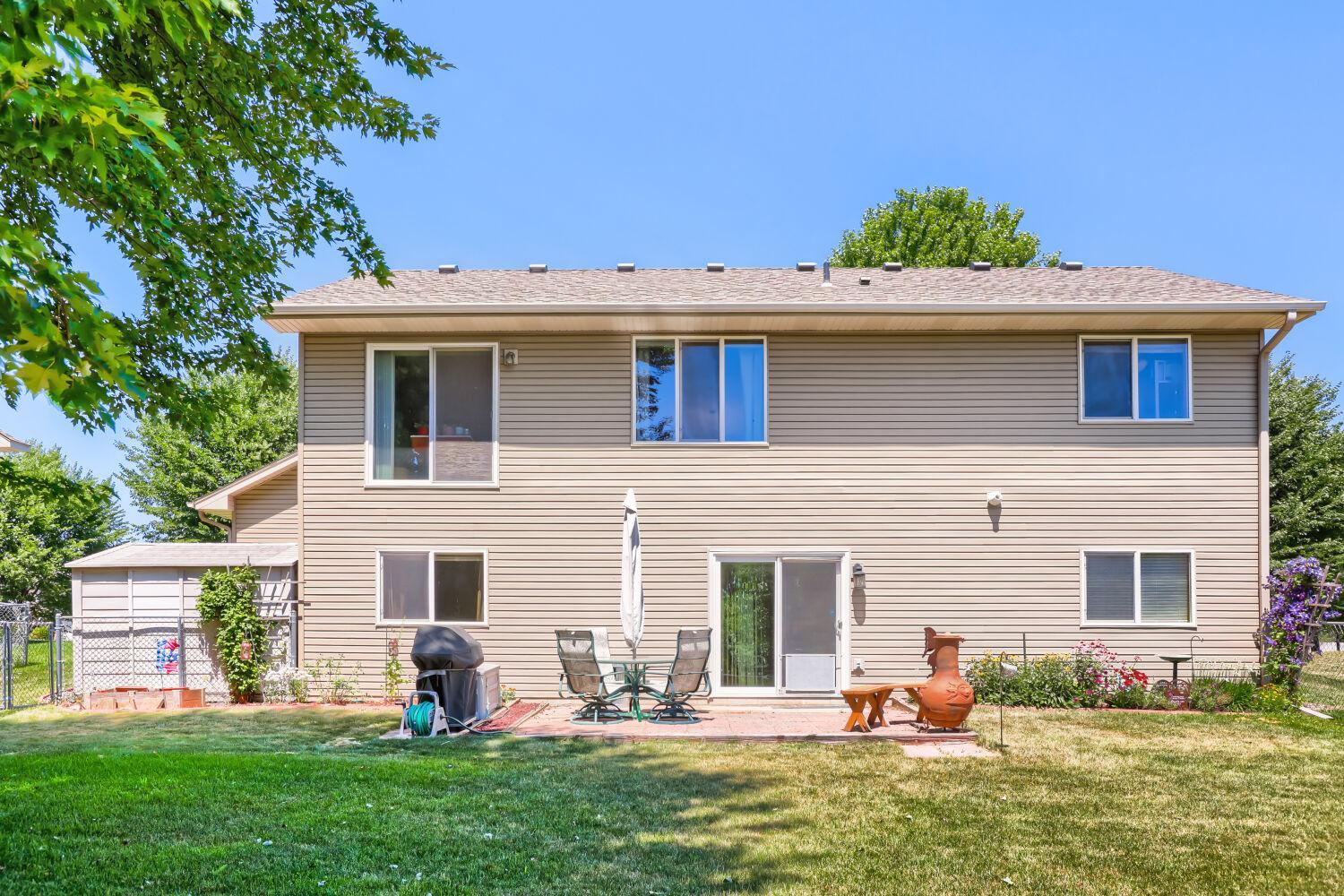 3rd image of 7944 Highland Dr, Circle Pines, MN 55014 | MLS# 7129385