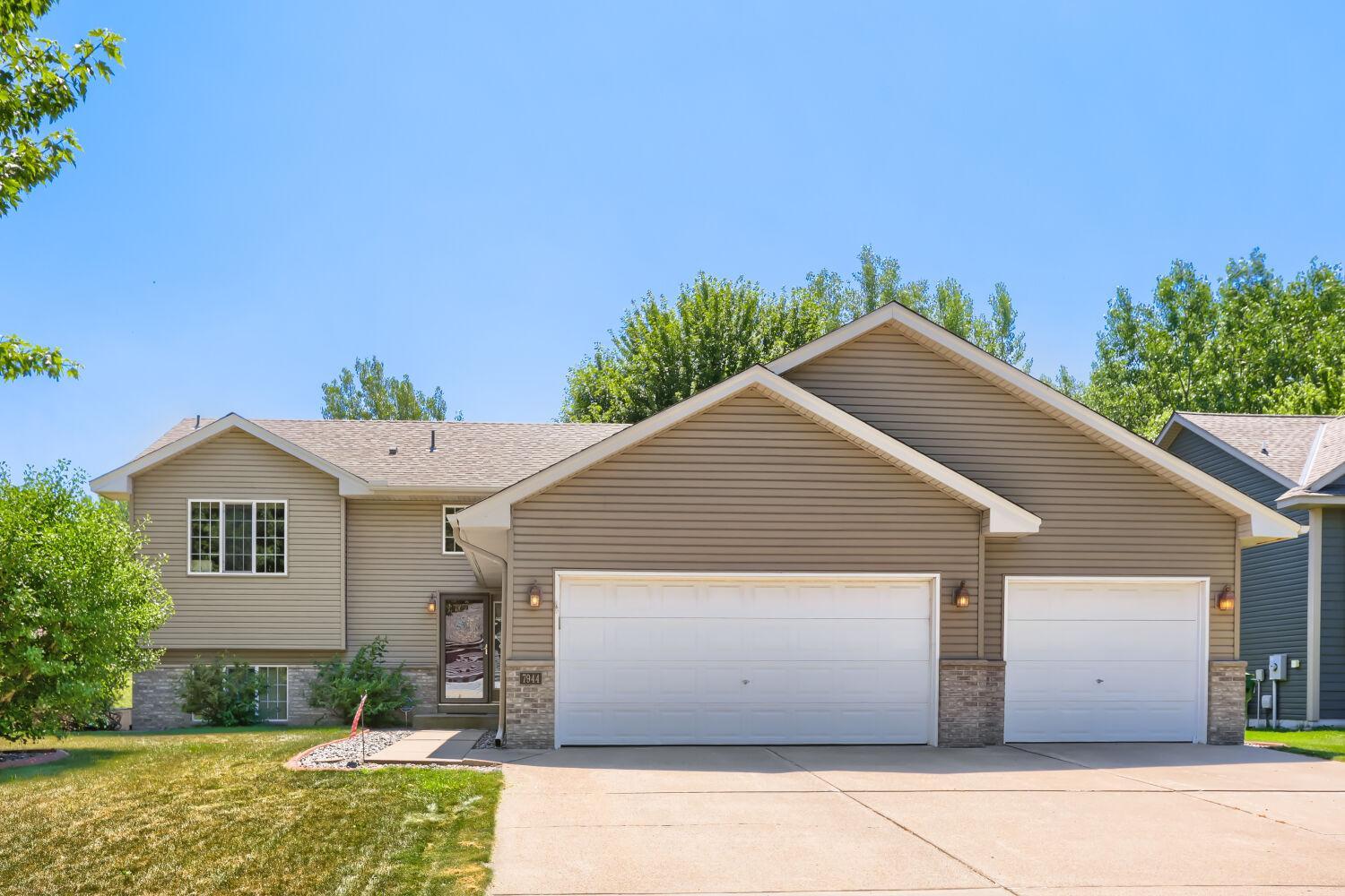 1st image of 7944 Highland Dr, Circle Pines, MN 55014 | MLS# 7129385