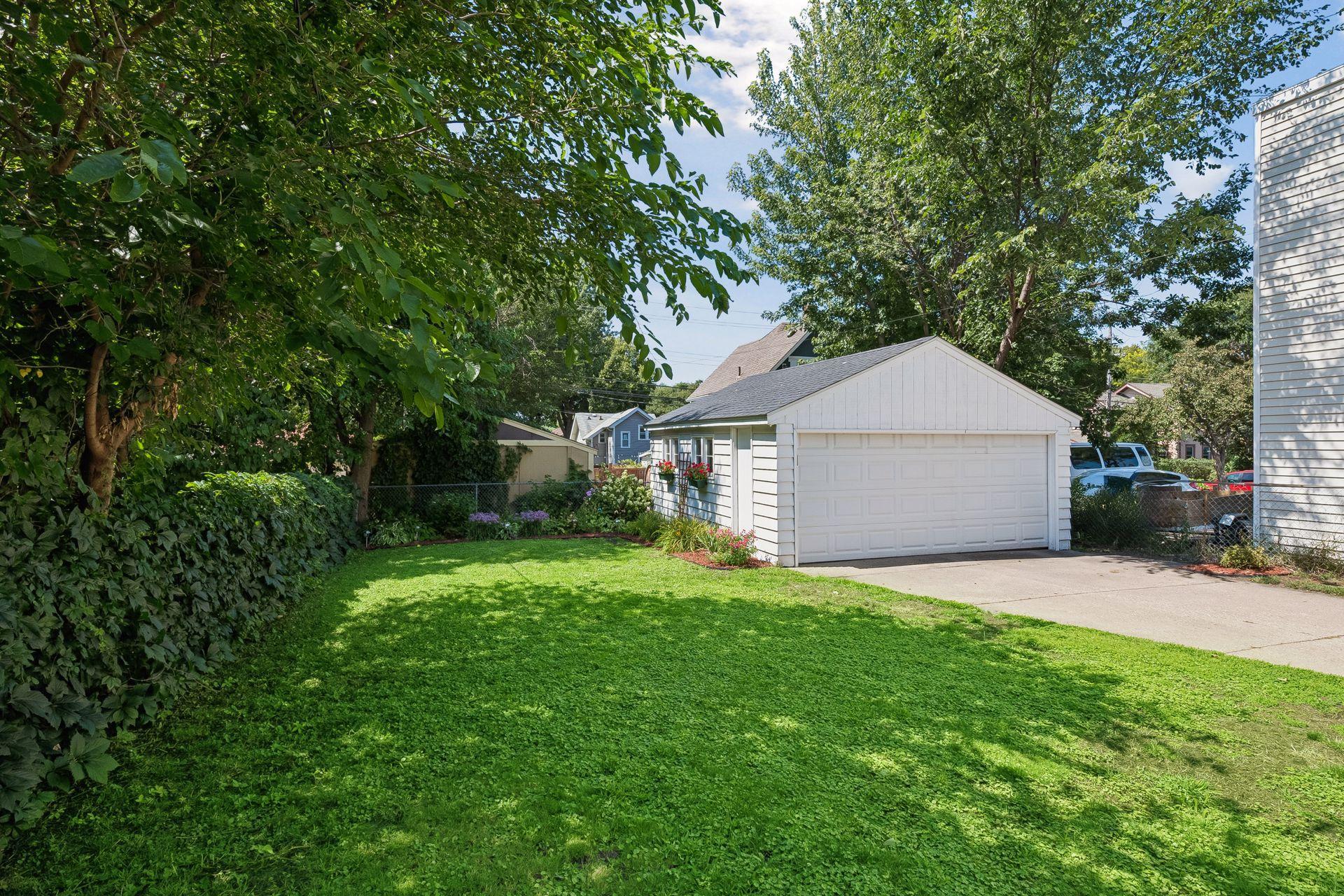 28th image of 2222 University Ave Ne, Minneapolis, MN 55418 | MLS# 7129391
