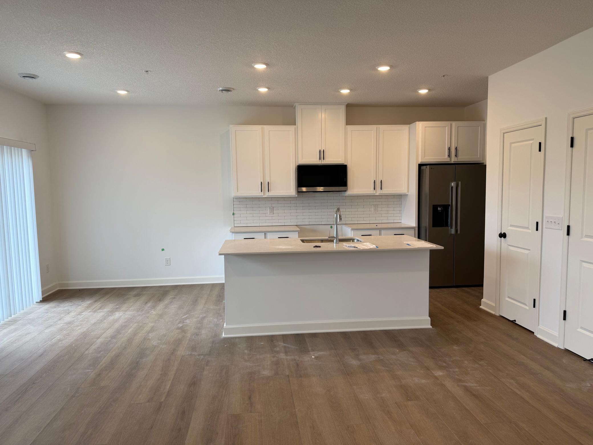 2nd image of 10551 Harbor Ln N, Maple Grove, MN 55369 | MLS# 7129408