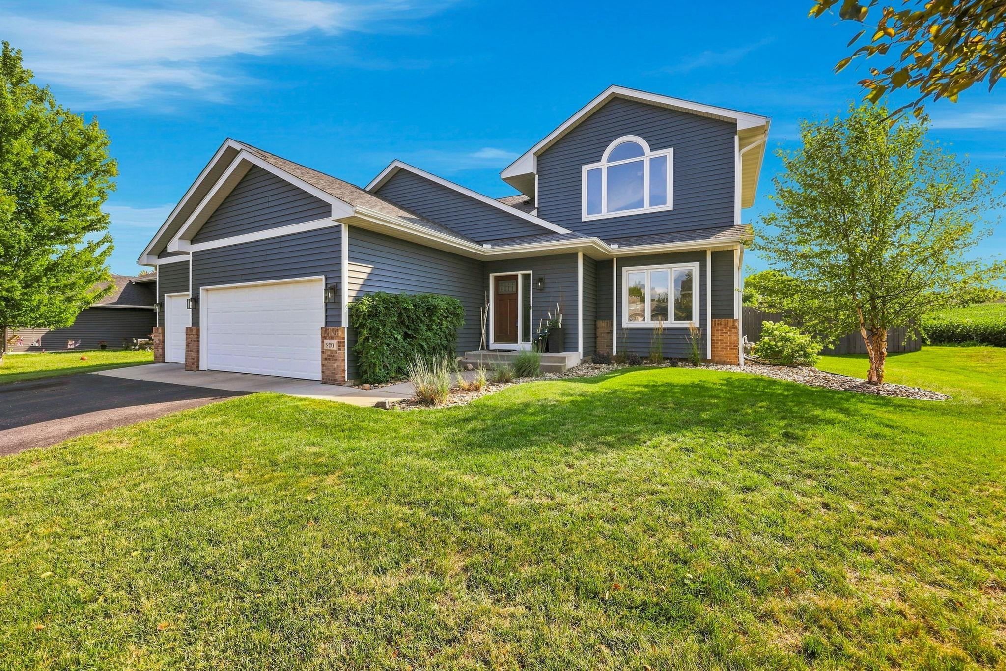 1st image of 800 Griffing Park Rd, Buffalo, MN 55313 | MLS# 7129444