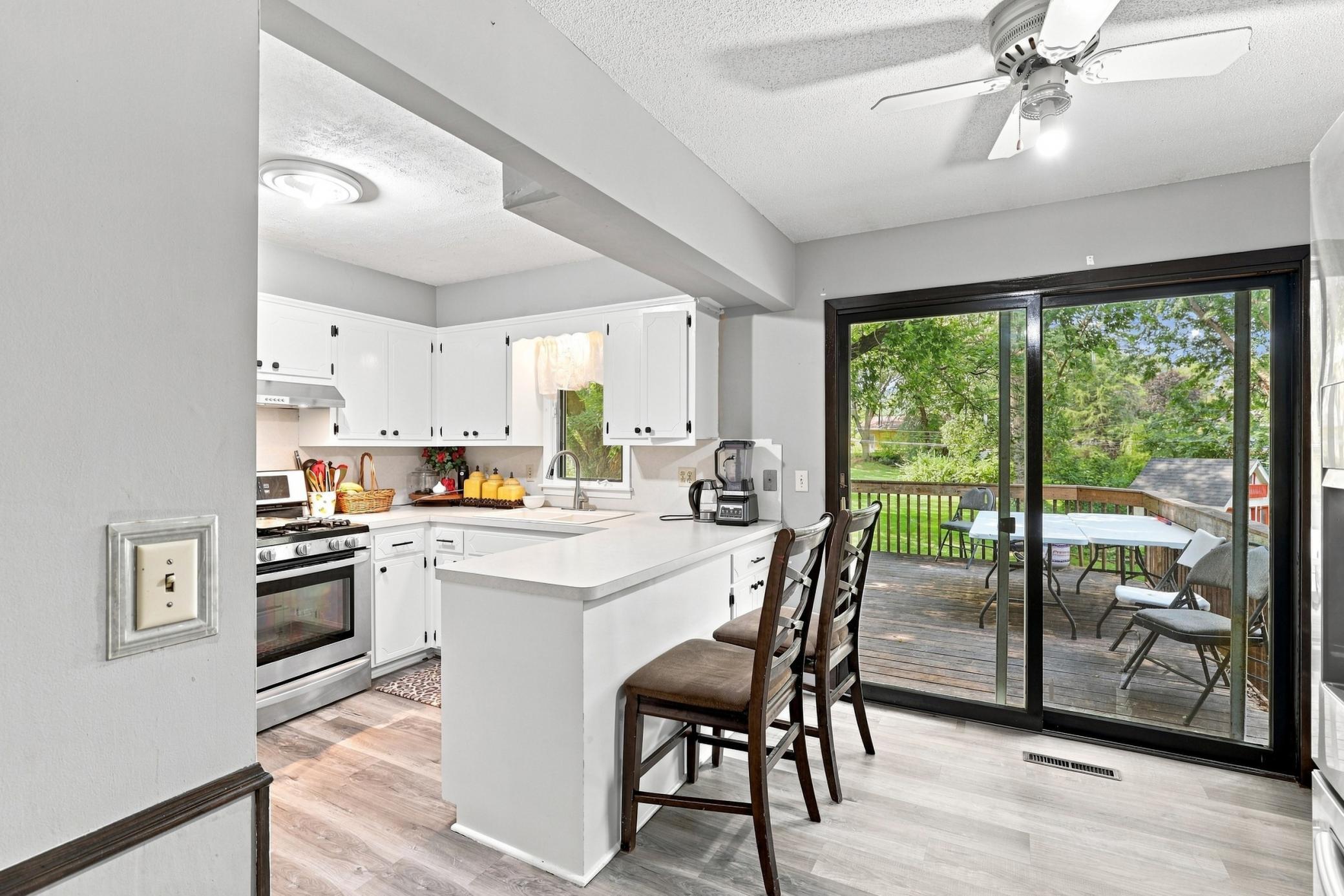 3rd image of 10048 Upton Rd, Minneapolis, MN 55431 | MLS# 7129519
