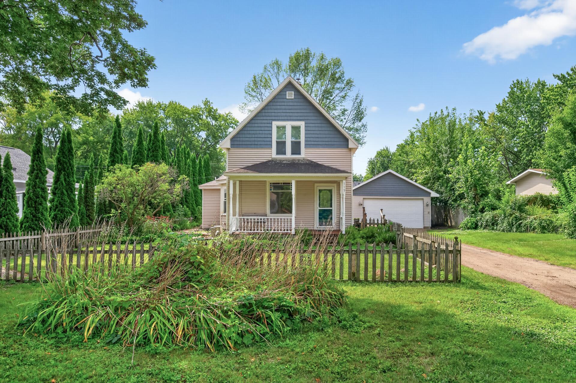 1st image of 117 Lockey Ave, Center City, MN 55012 | MLS# 7129524