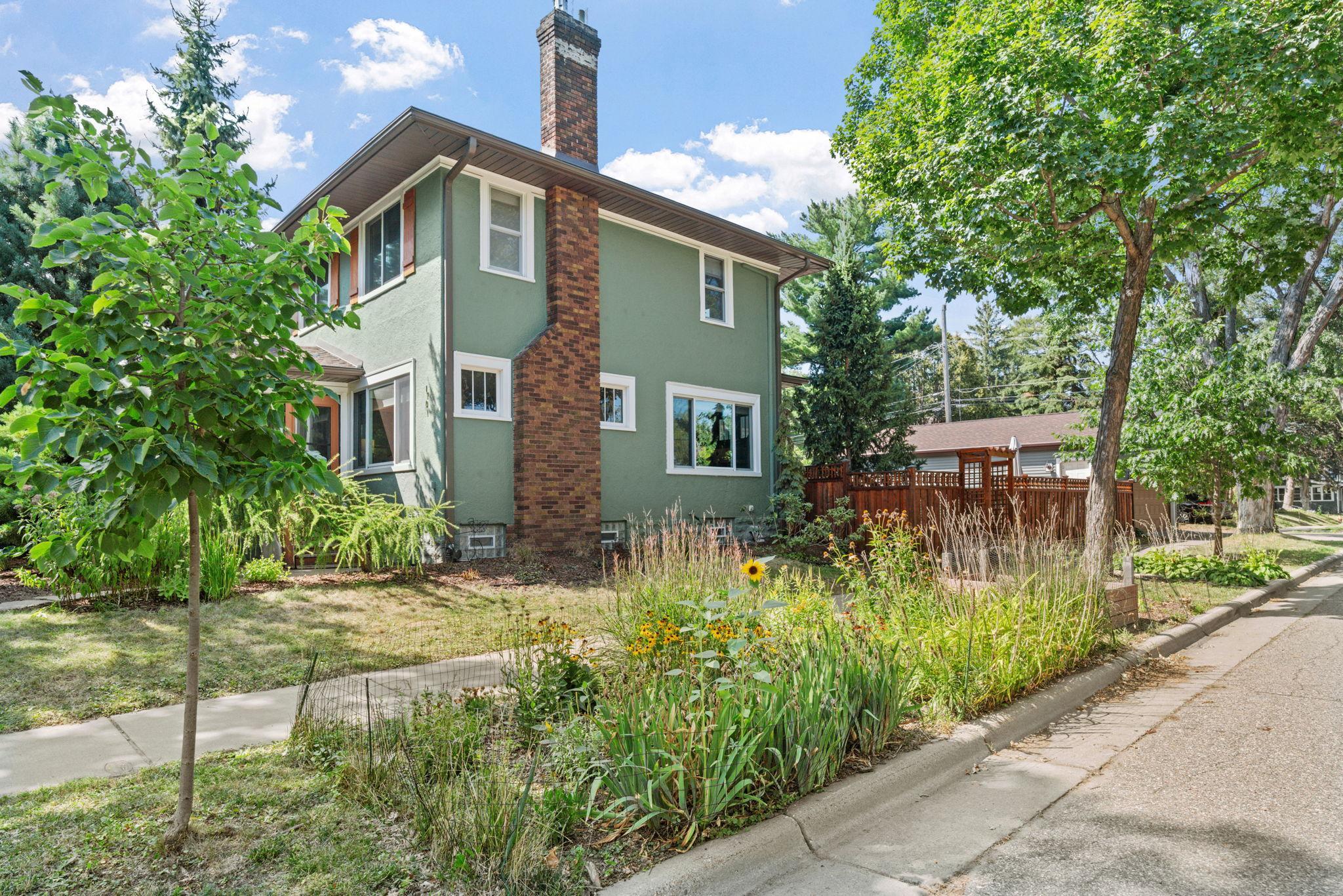 3rd image of 1701 Juliet Ave, Saint Paul, MN 55105 | MLS# 7129531