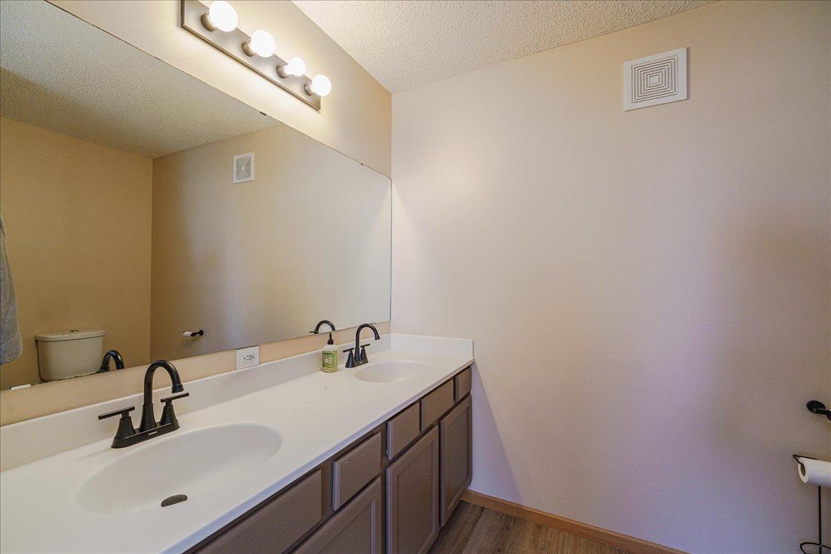 25th image of 20591 Keystone Ave, Lakeville, MN 55044 | MLS# 7129578