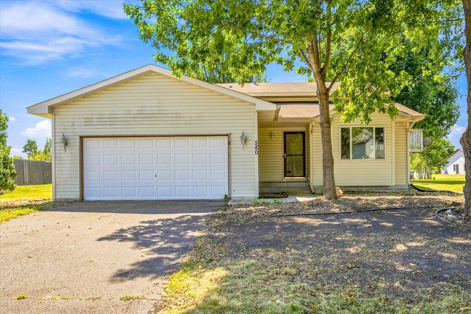 1st image of 580 W 11th St, Rush City, MN 55069 | MLS# 7129616