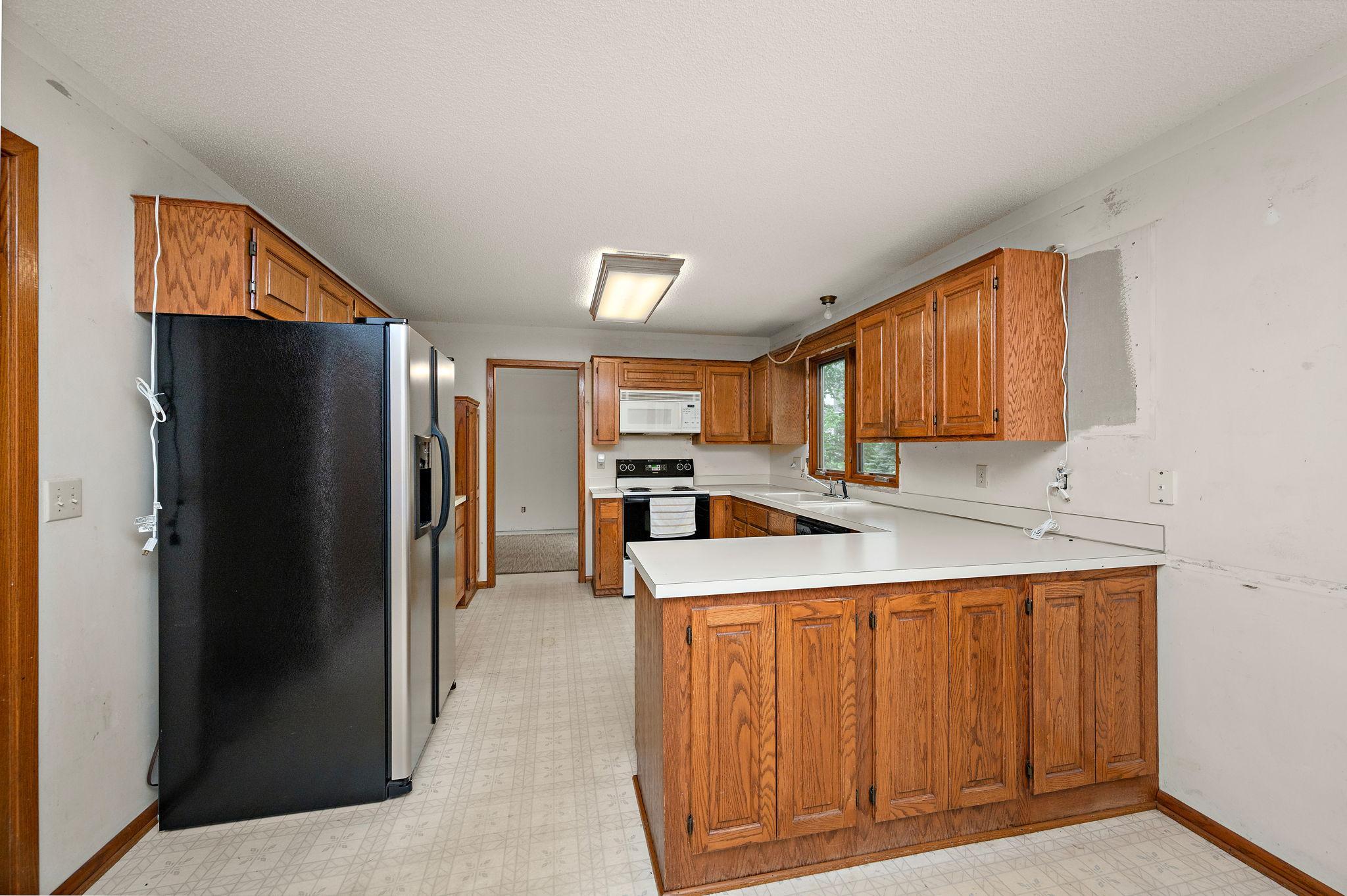 2nd image of 4505 Upland Ln N, Minneapolis, MN 55446 | MLS# 7129617