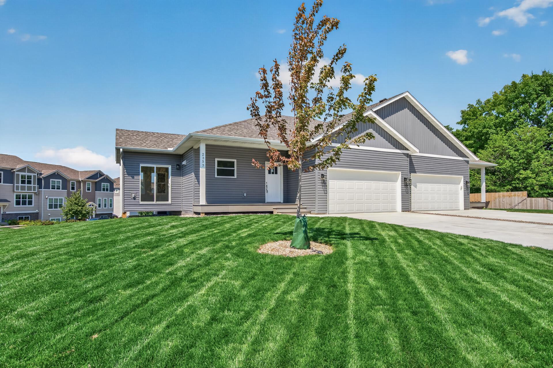 1st image of 2353 7th Ave E, Saint Paul, MN 55109 | MLS# 7129663