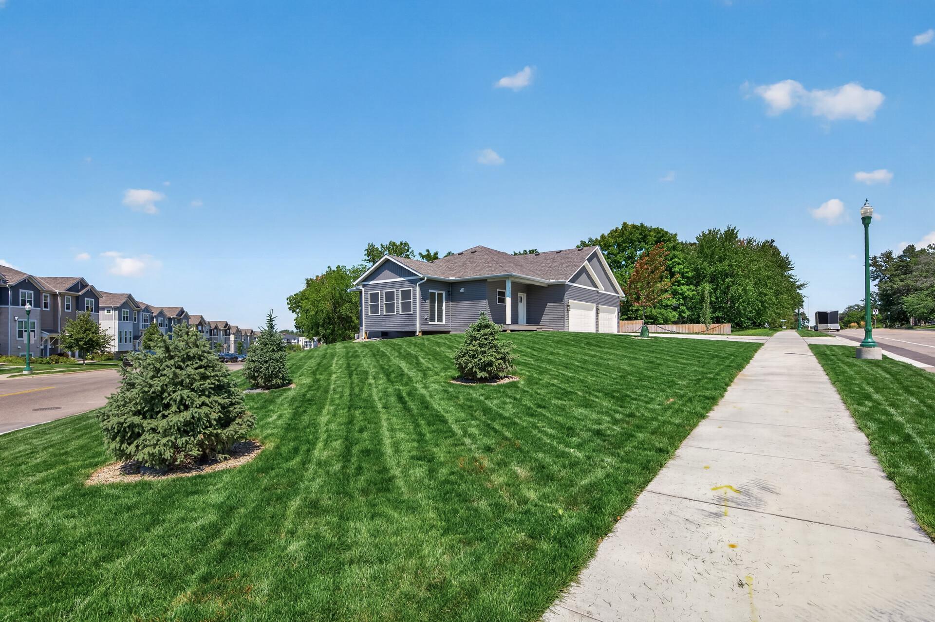 2nd image of 2353 7th Ave E, Saint Paul, MN 55109 | MLS# 7129663