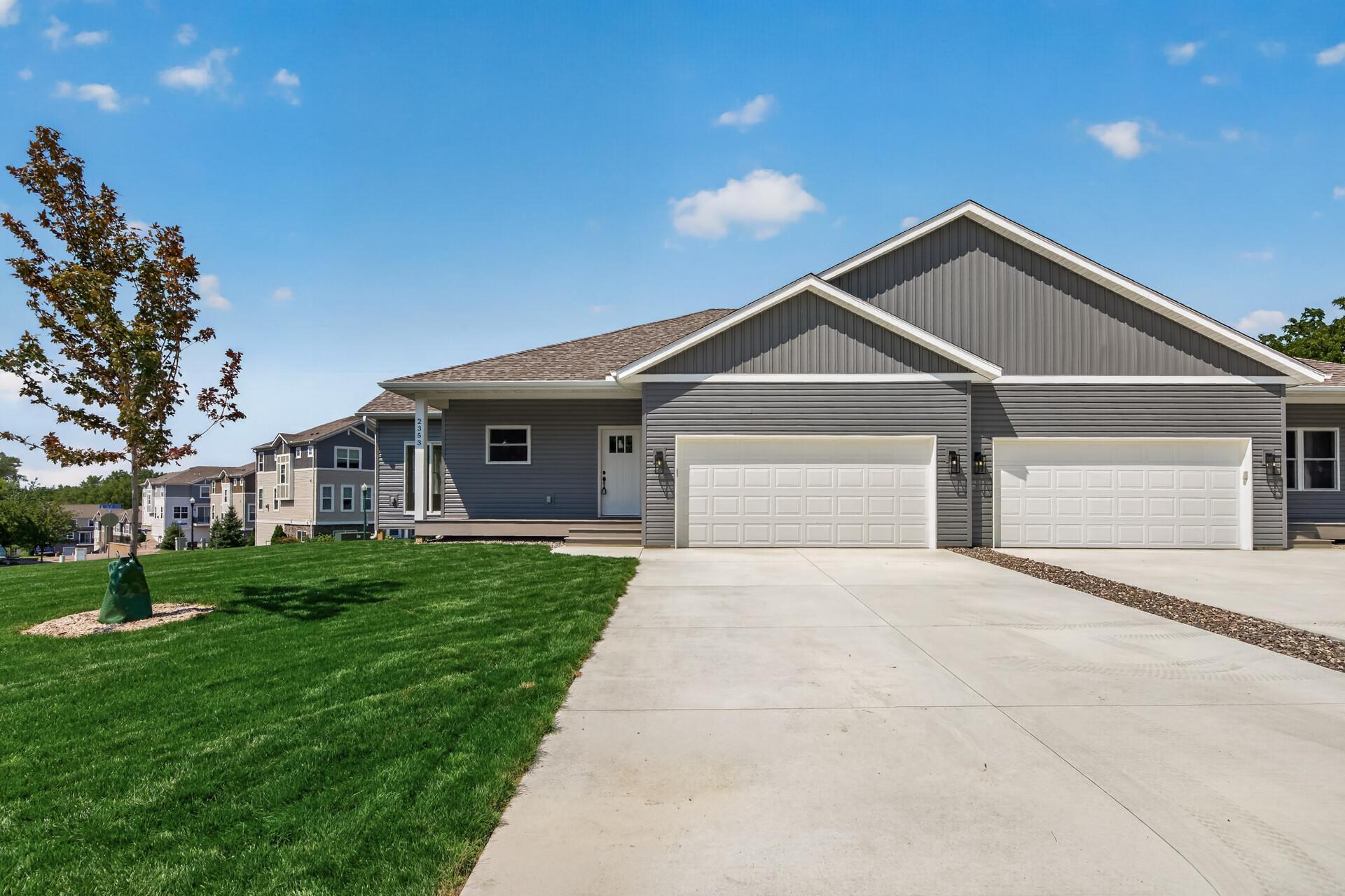 3rd image of 2353 7Th Ave E, Saint Paul, MN 55109 | MLS# 7129663