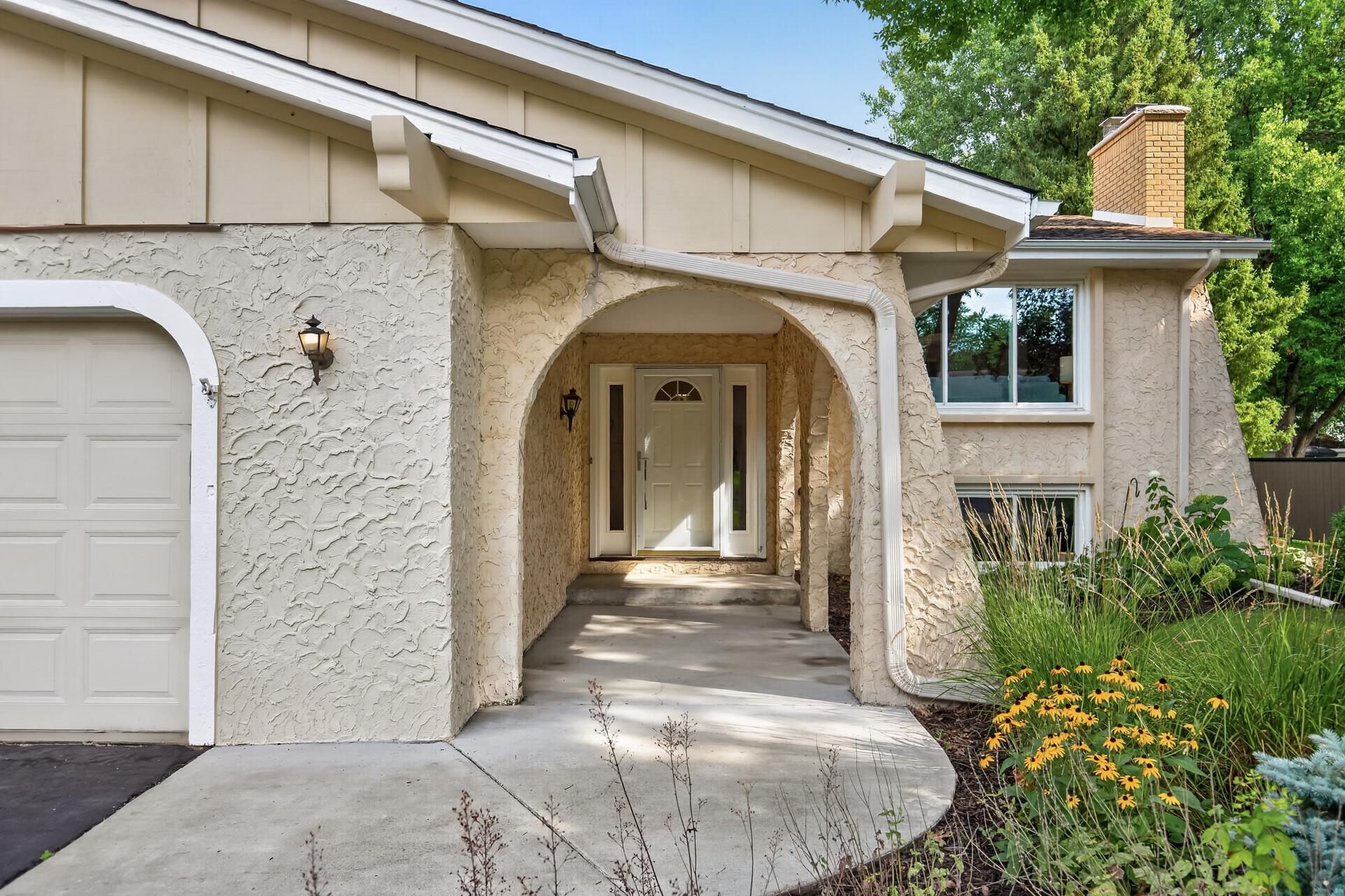 2nd image of 18420 33rd Ave N, Minneapolis, MN 55447 | MLS# 7129686