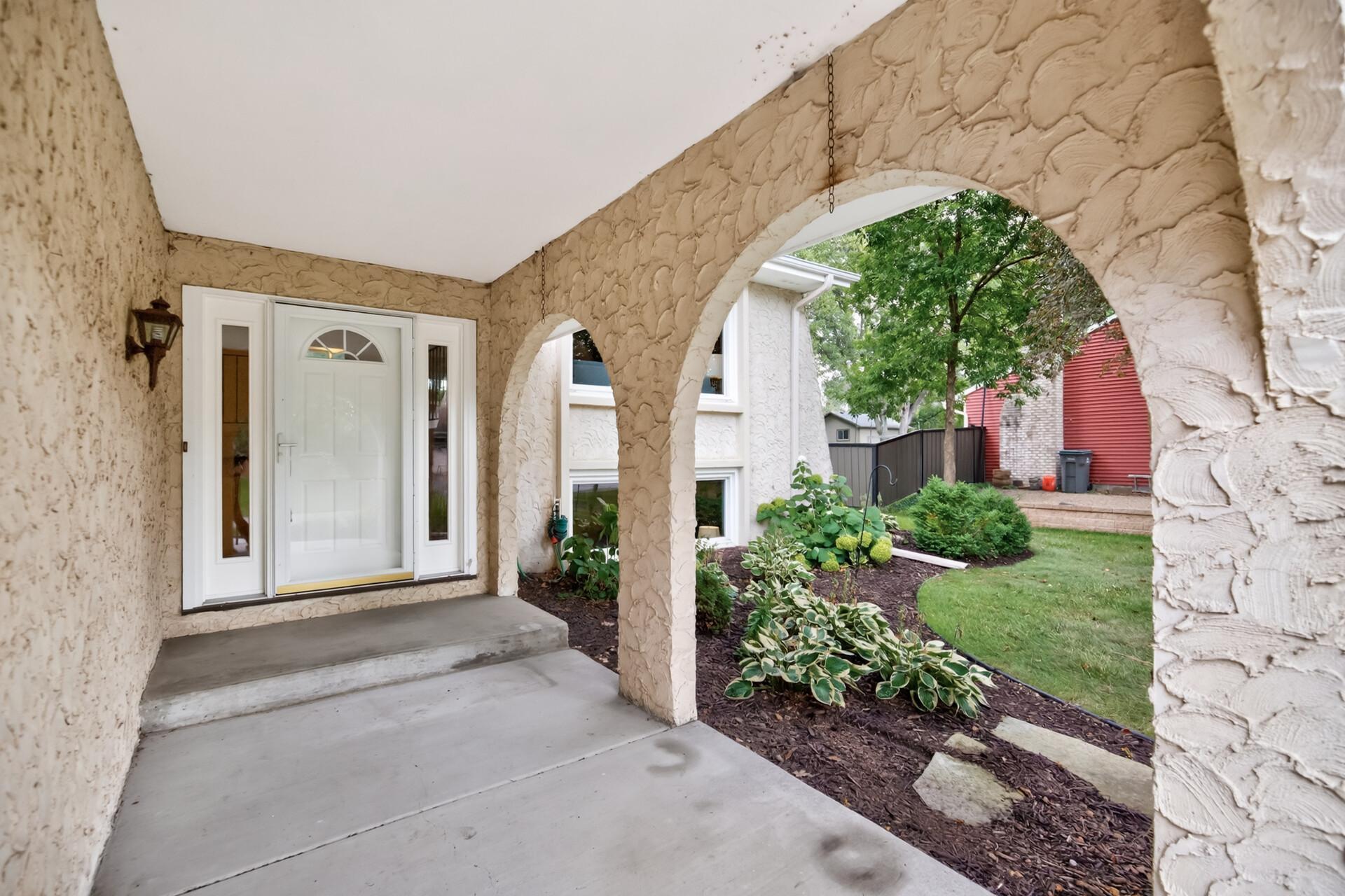 3rd image of 18420 33Rd Ave N, Minneapolis, MN 55447 | MLS# 7129686