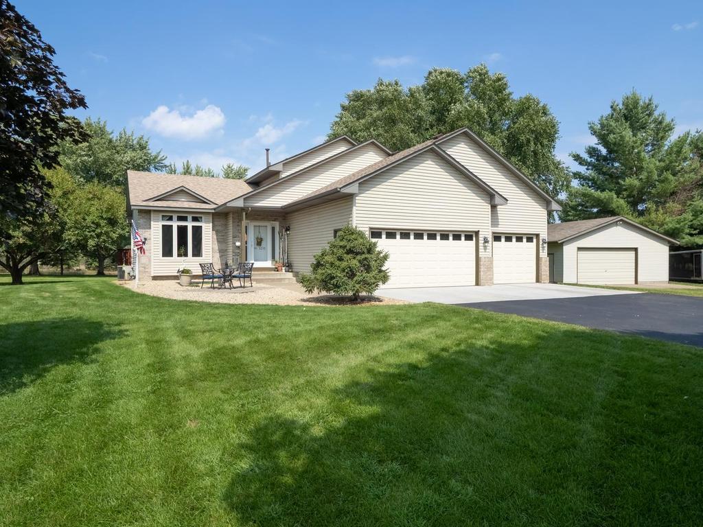 1st image of 3231 206th Ave Nw, Oak Grove, MN 55303 | MLS# 7129696