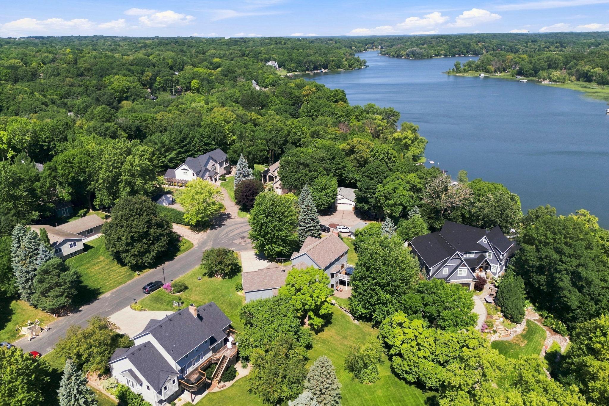 2nd image of 7531 Erie Ave, Chanhassen, MN 55317 | MLS# 7129708