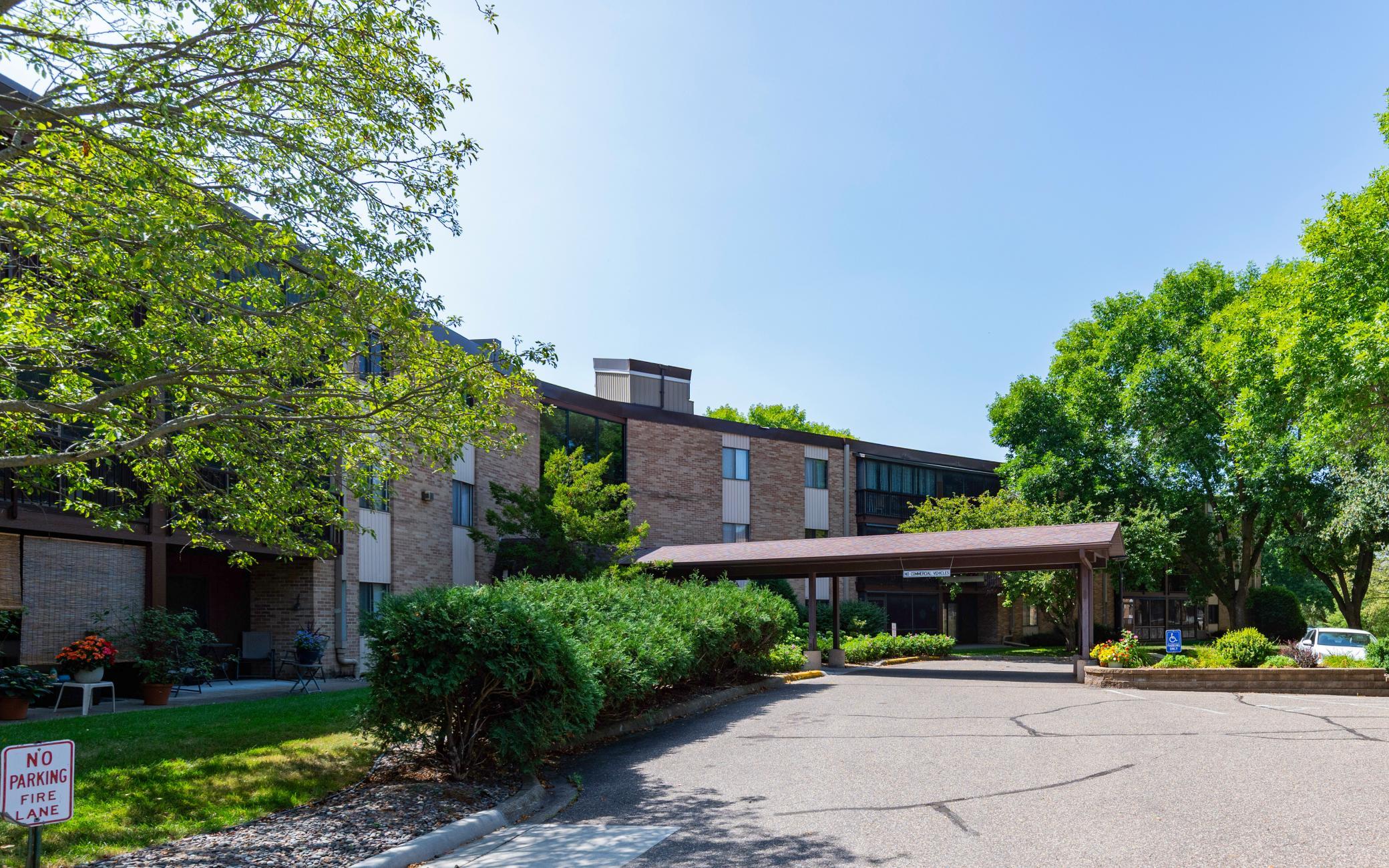 29th image of 2670 Oxford St N #204, Saint Paul, MN 55113 | MLS# 7129723