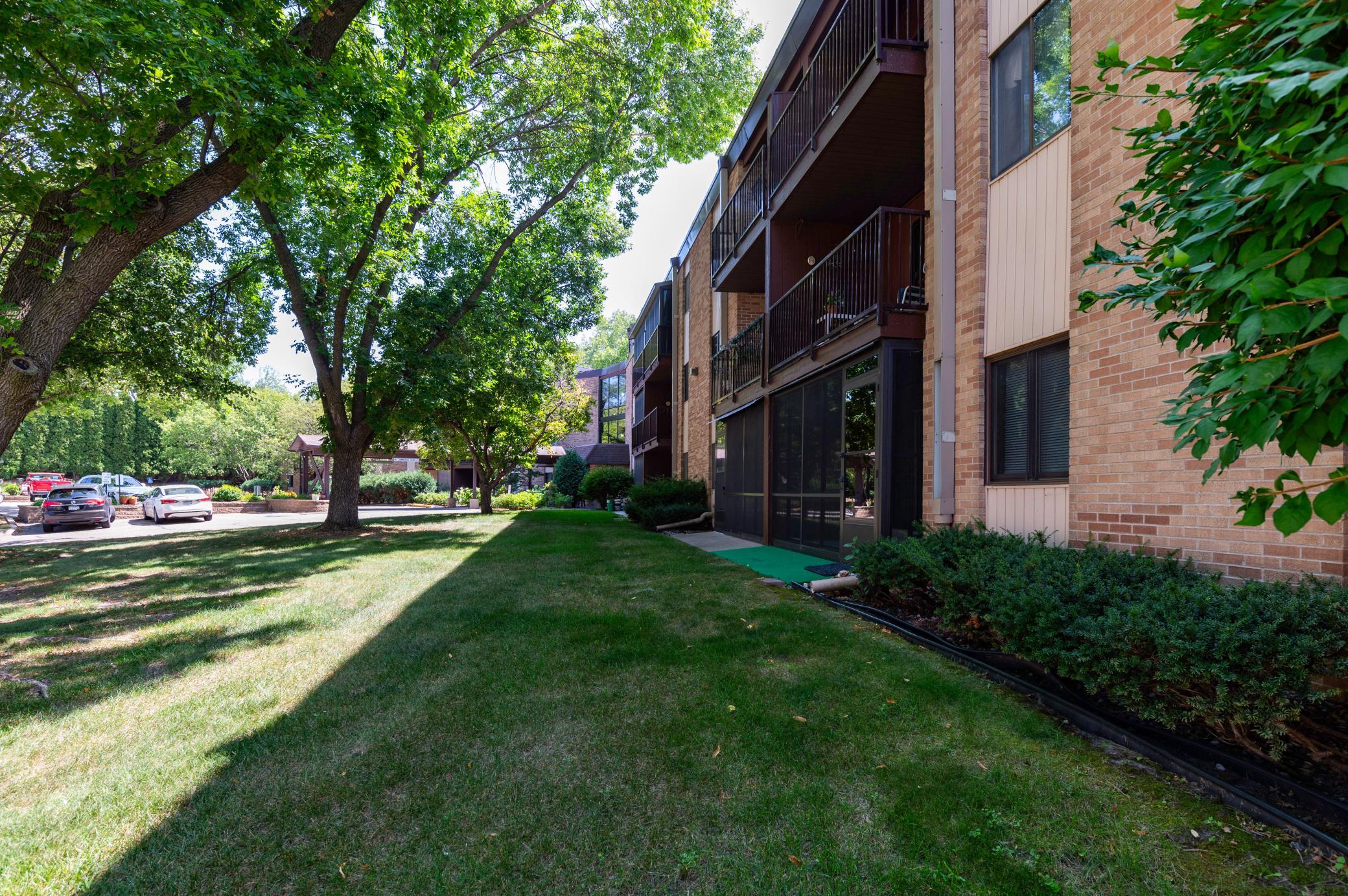 2nd image of 2670 Oxford St N #204, Saint Paul, MN 55113 | MLS# 7129723