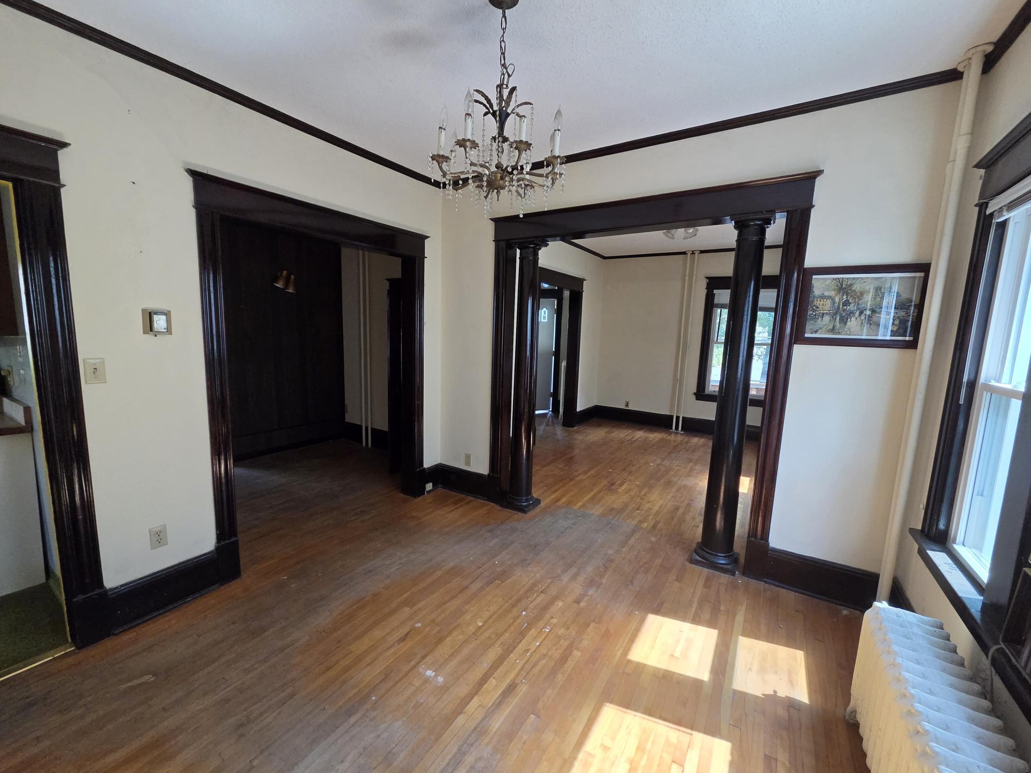 3rd image of 645 Simpson St, Saint Paul, MN 55104 | MLS# 7129724