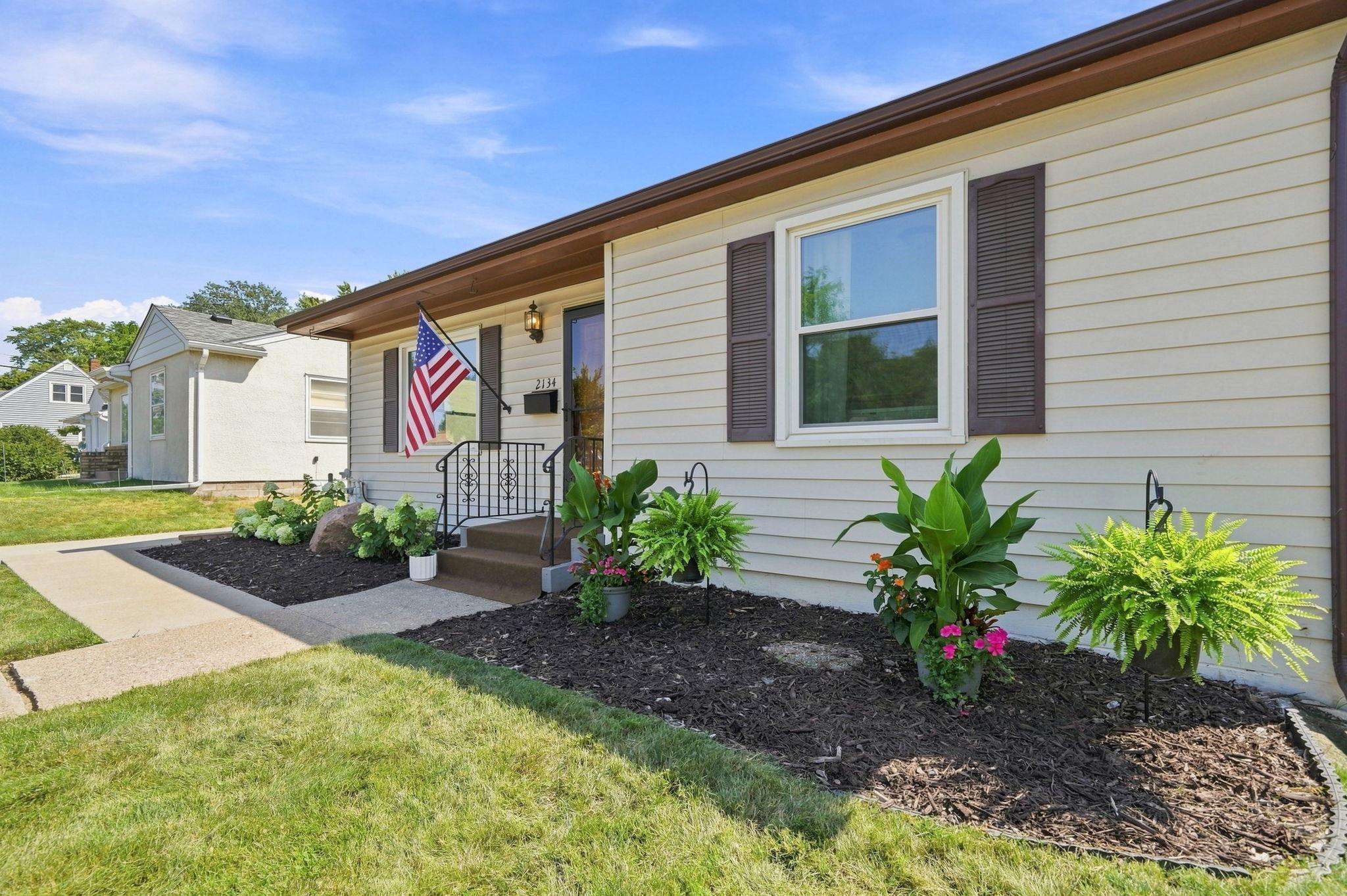 27th image of 2134 4th St E, Saint Paul, MN 55119 | MLS# 7129770